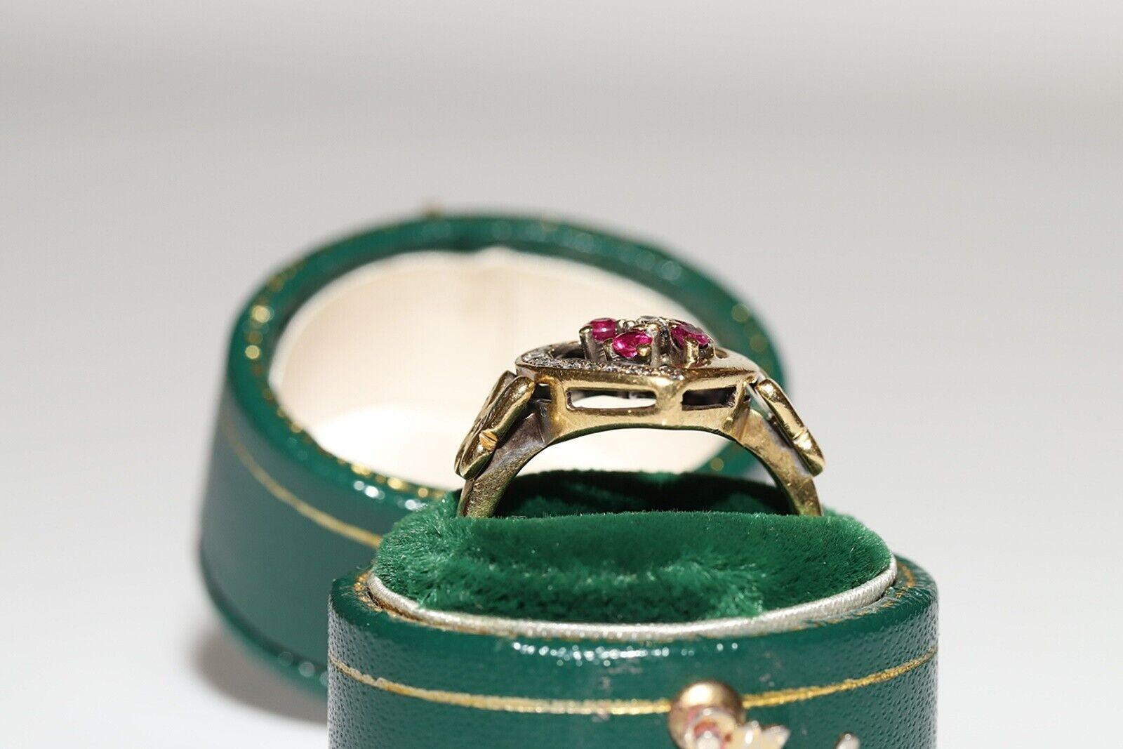 Vintage Circa 1960s 18k Gold Natural Diamond And Ruby Heart Ring For Sale 5