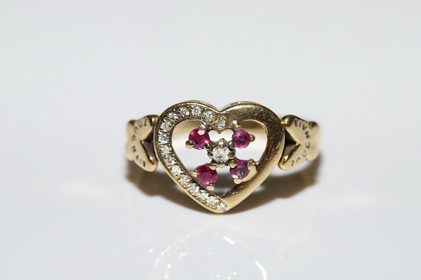 Vintage Circa 1960s 18k Gold Natural Diamond And Ruby Heart Ring For Sale 6