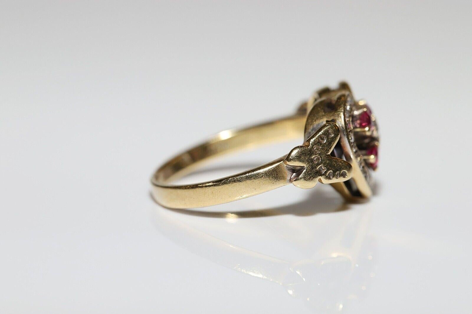 Retro Vintage Circa 1960s 18k Gold Natural Diamond And Ruby Heart Ring For Sale