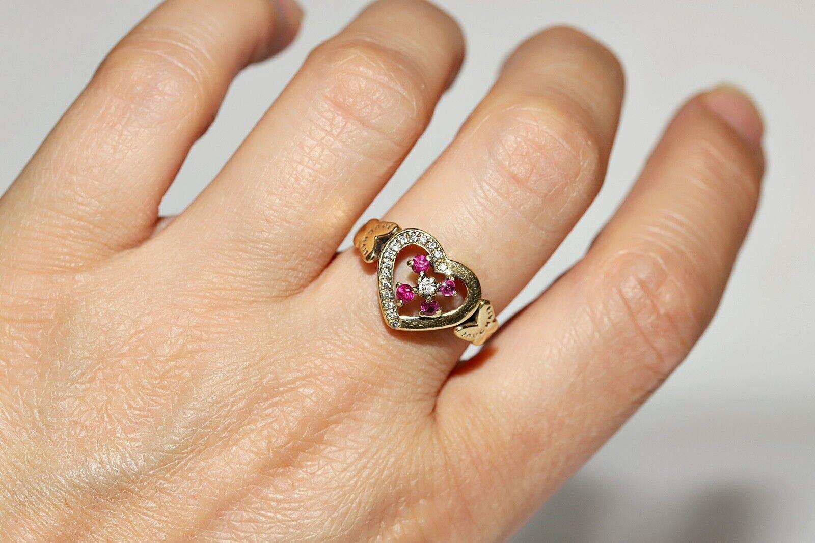 Vintage Circa 1960s 18k Gold Natural Diamond And Ruby Heart Ring For Sale 2