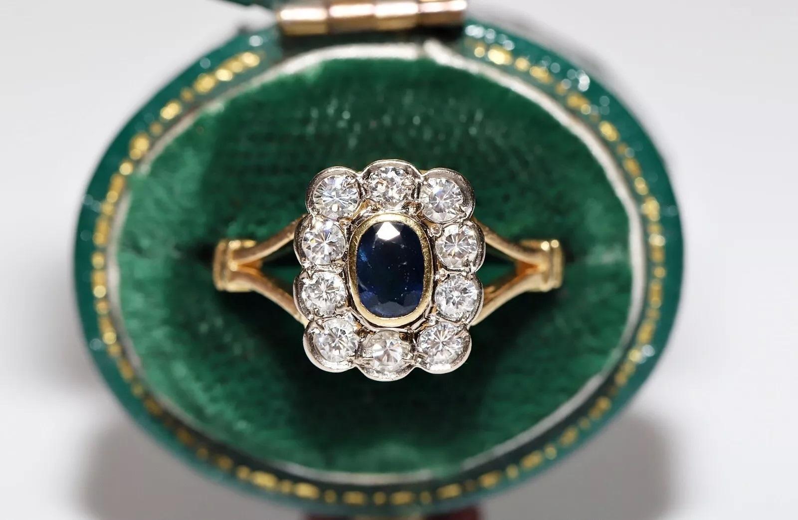 Vintage Circa 1960s 18k Gold Natural Diamond And Sapphire Decorated Ring For Sale 7