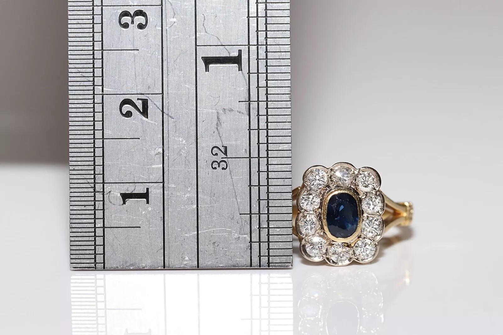 Rétro Bague vintage décorée en or 18 carats avec diamants naturels et saphirs des années 1960 en vente