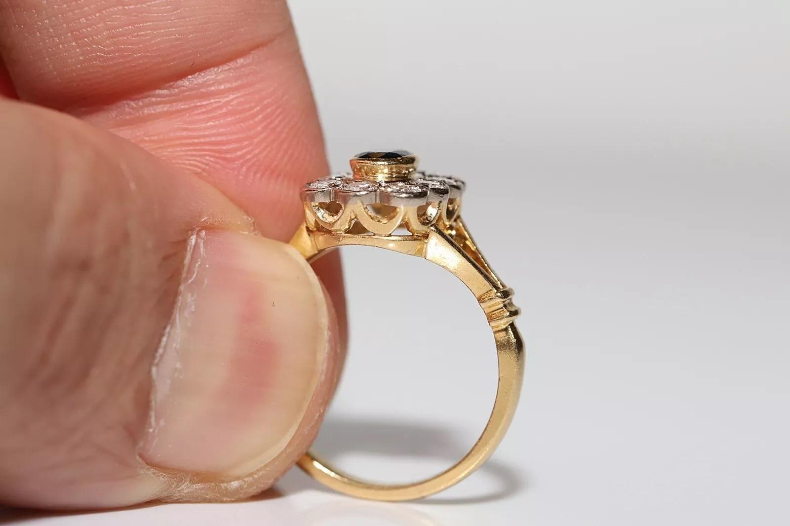 Bague vintage décorée en or 18 carats avec diamants naturels et saphirs des années 1960 Pour femmes en vente