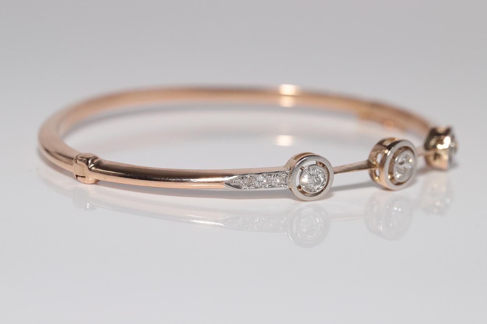 Vintage CIRCA 1960er Jahre 18k Gold natürlichen Diamanten verziert Armreif Armband im Angebot 4