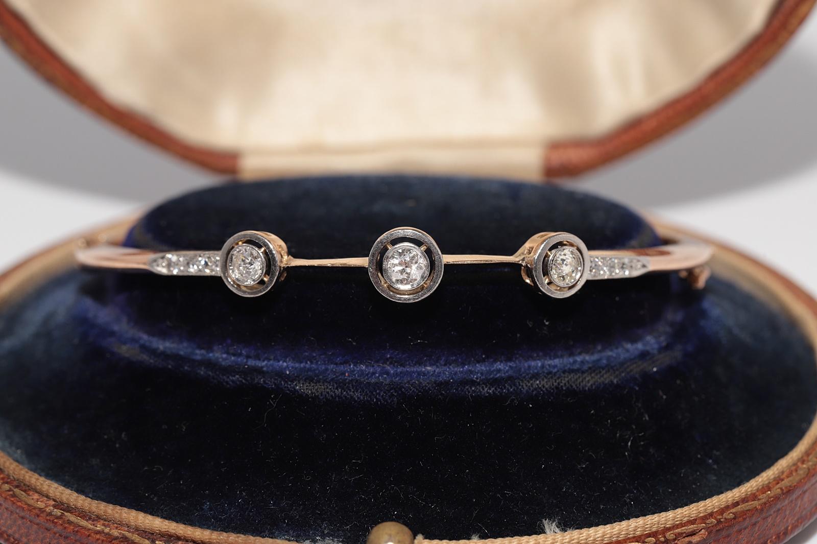 Vintage CIRCA 1960er Jahre 18k Gold natürlichen Diamanten verziert Armreif Armband im Angebot 1