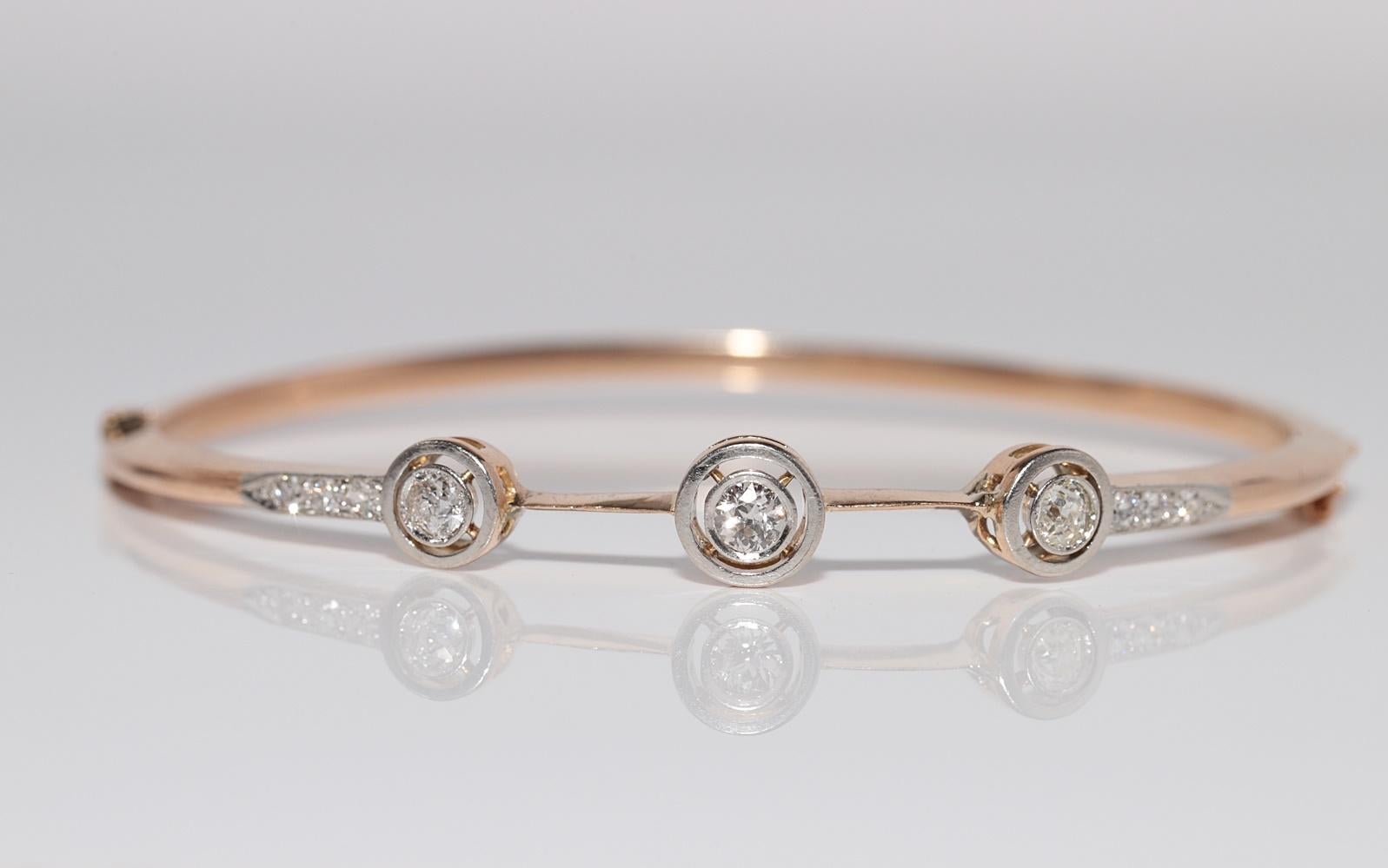 Vintage CIRCA 1960er Jahre 18k Gold natürlichen Diamanten verziert Armreif Armband im Angebot 3