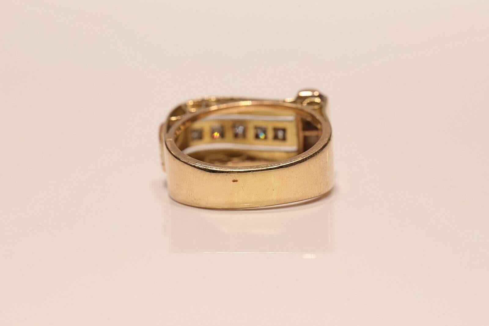 Vintage Circa 1960er Jahre 18k Gold Natürlicher Diamant Dekorierter Vintage-Ring Damen im Angebot