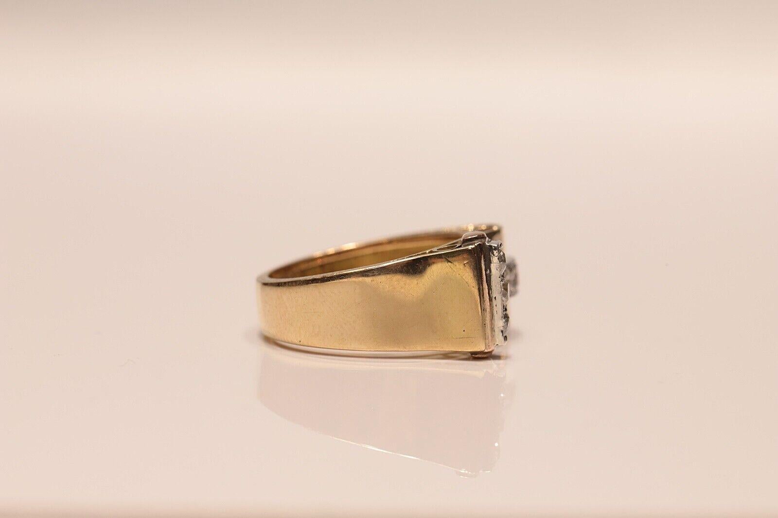 Vintage Circa 1960er Jahre 18k Gold Natürlicher Diamant Dekorierter Vintage-Ring im Angebot 1