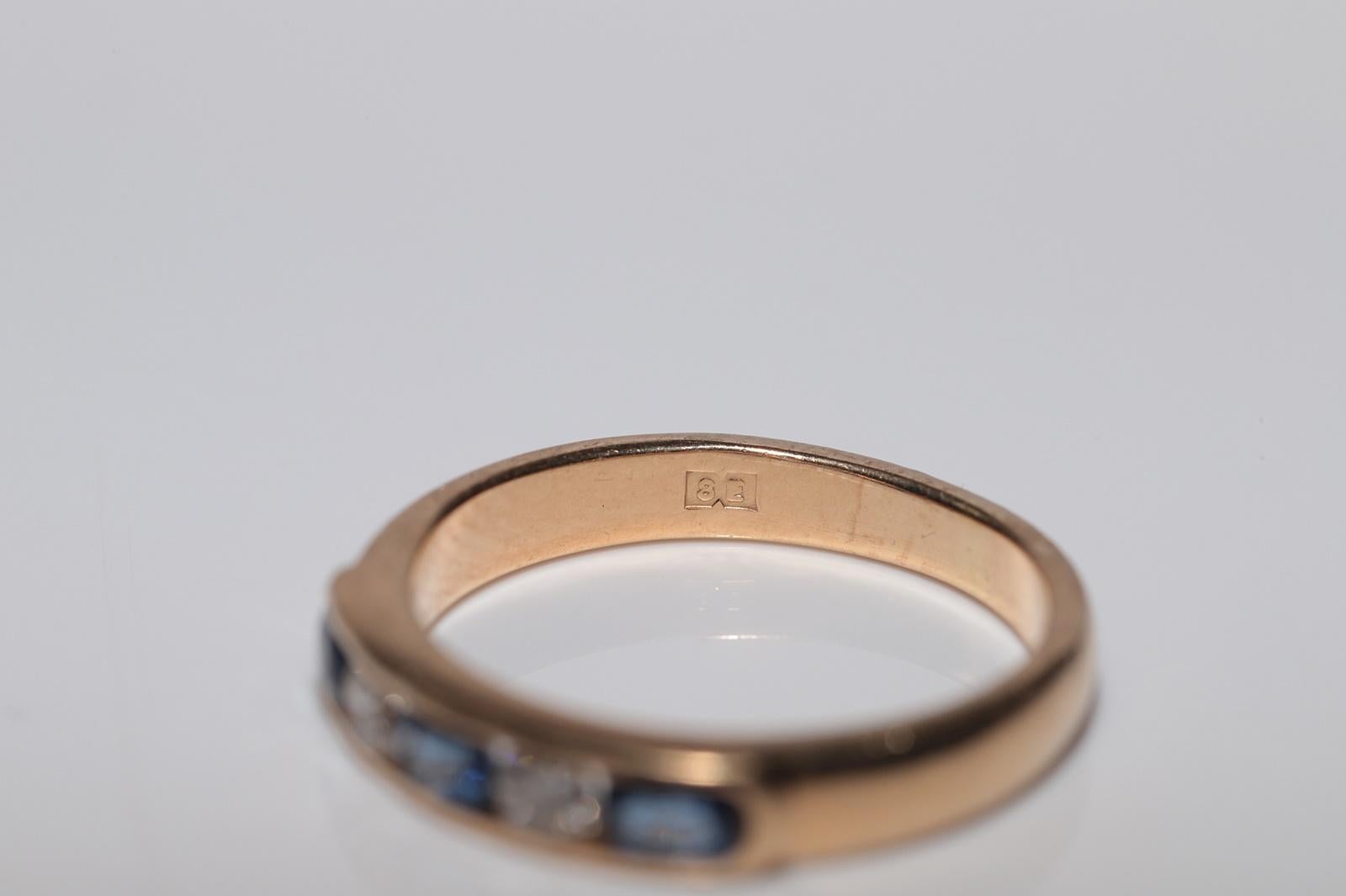 Vintage Circa 1960s 18k Gold Natural Diamond Diamond And Sapphire Band Ring For Sale 4