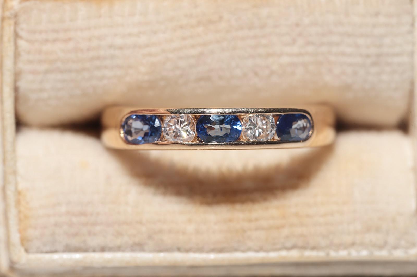 Retro Vintage Circa 1960s 18k Gold Natural Diamond Diamond And Sapphire Band Ring For Sale