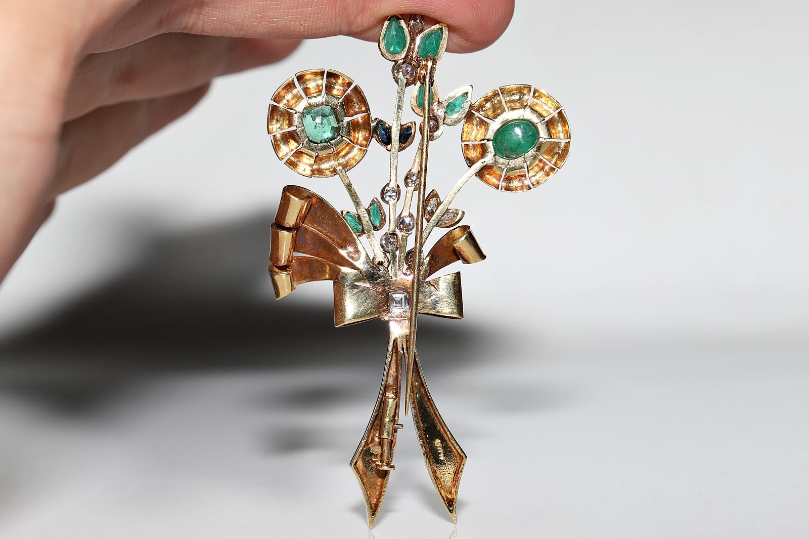 Vintage Circa 1960s 18k Gold Natural Diamond Emerald And Sapphire Brooch In Good Condition For Sale In Fatih/İstanbul, 34