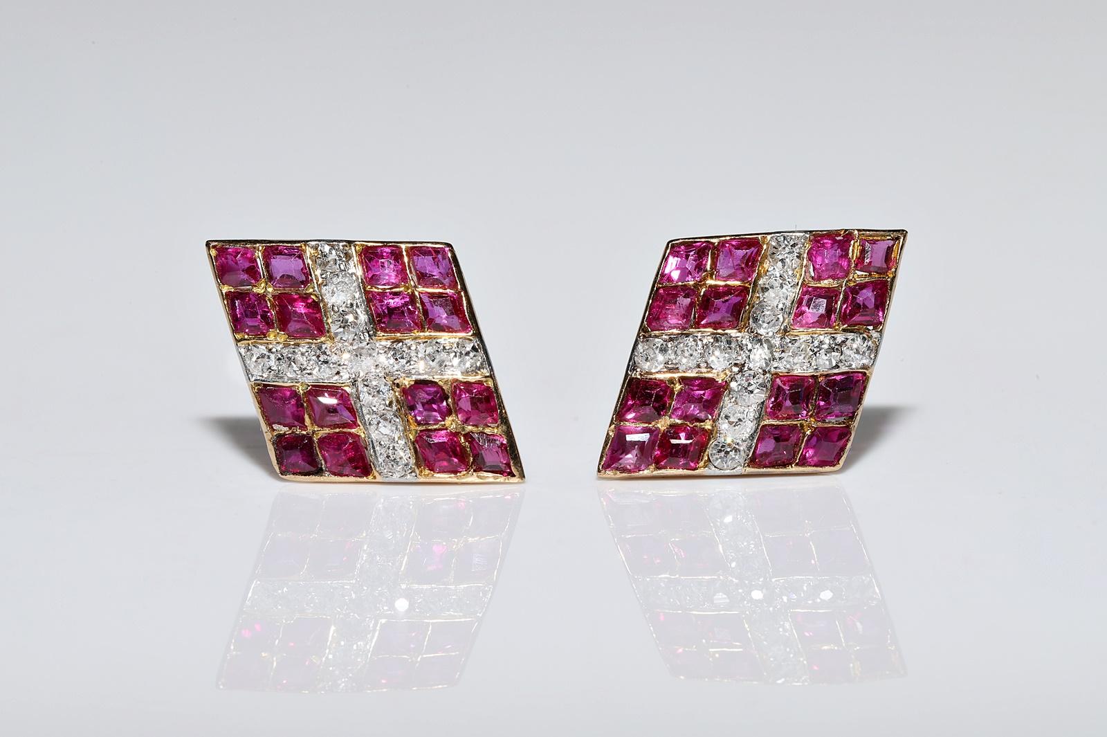 Vintage Circa 1960s 18k Gold Natural Old Cut Diamond And Ruby Decorated Earring In Good Condition For Sale In Fatih/İstanbul, 34