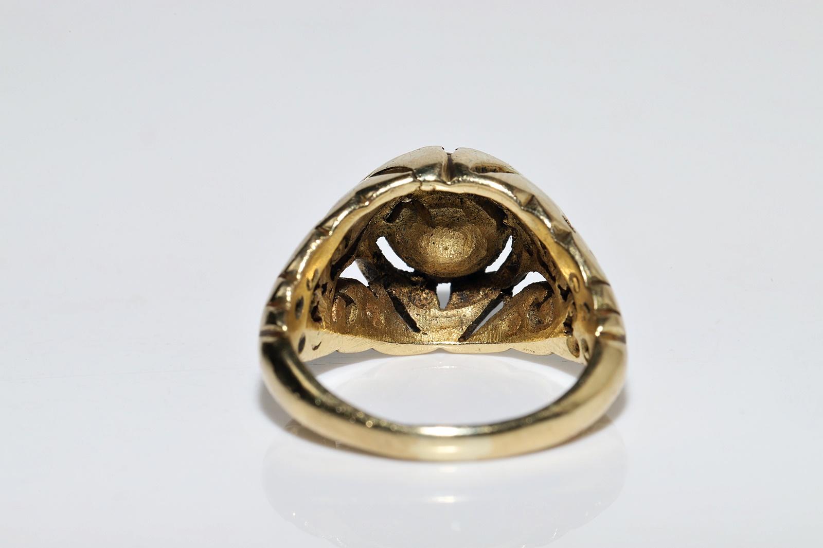 Vintage Circa 1960s 18k Gold Natural Rose Cut Diamond Decorated Solitaire Ring For Sale 2