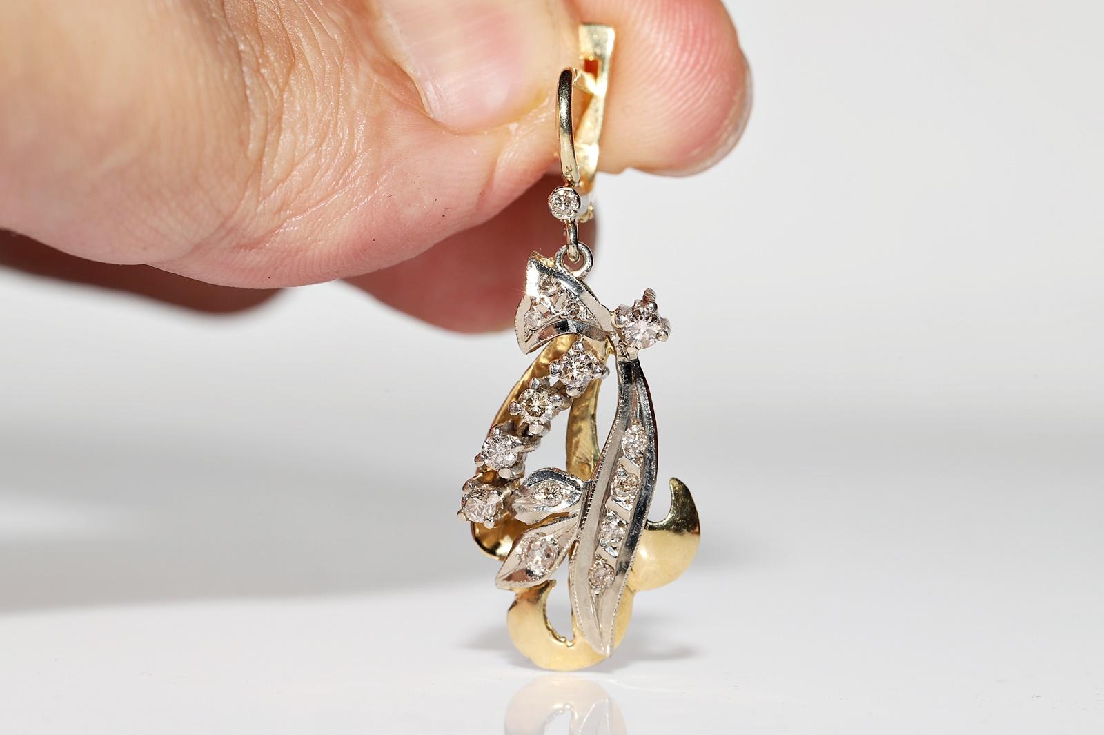 Vintage CIRCA 1960er Jahre 18k Gold  Naturdiamant verzierter Ohrring  (Brillantschliff) im Angebot