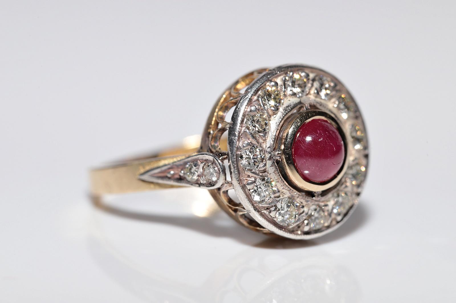Vintage Circa 1960s 18k Gold Top Silver Natural Diamond And Ruby Decorated Ring In Good Condition For Sale In Fatih/İstanbul, 34