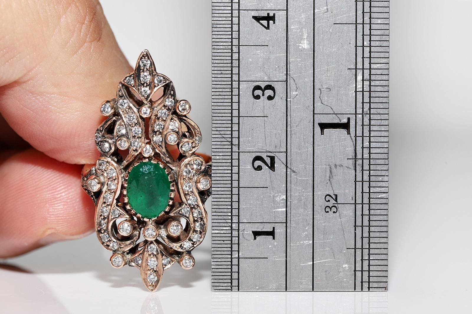 Vintage Circa 1960s 8k Gold Natural Diamond And Emerald Decorated Navette Ring  For Sale 8