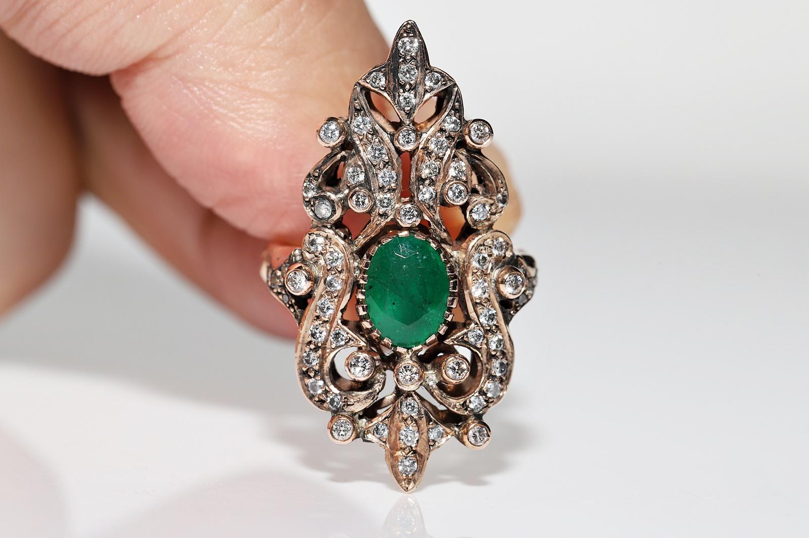 Vintage Circa 1960s 8k Gold Natural Diamond And Emerald Decorated Navette Ring  In Good Condition For Sale In Fatih/İstanbul, 34