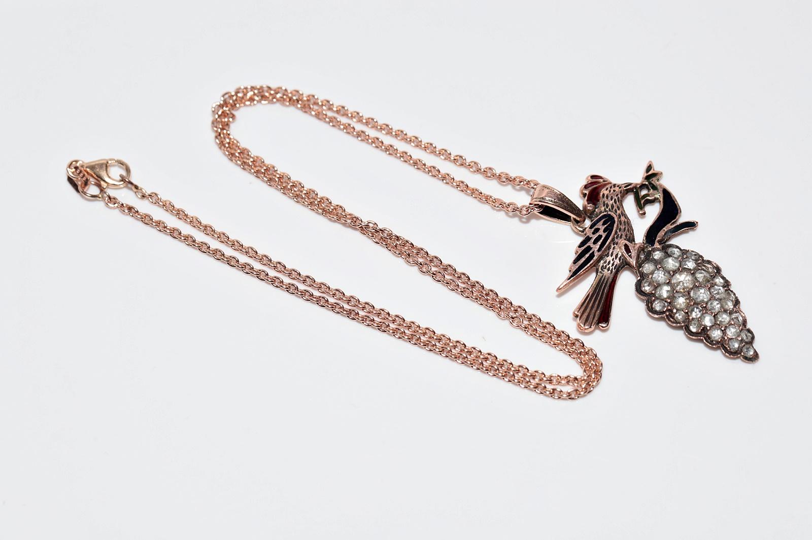 Collana con ciondolo in oro naturale e smalto con diamanti taglio rosa, vintage, circa 1960, 8k. in vendita 12