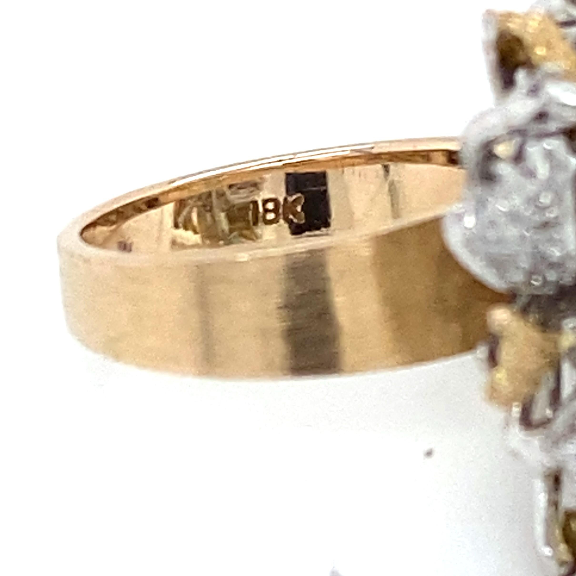 Vintage Circa 1960s Akoya Pearl and Diamond 18 Karat Two Tone Gold Cocktail Ring For Sale 2
