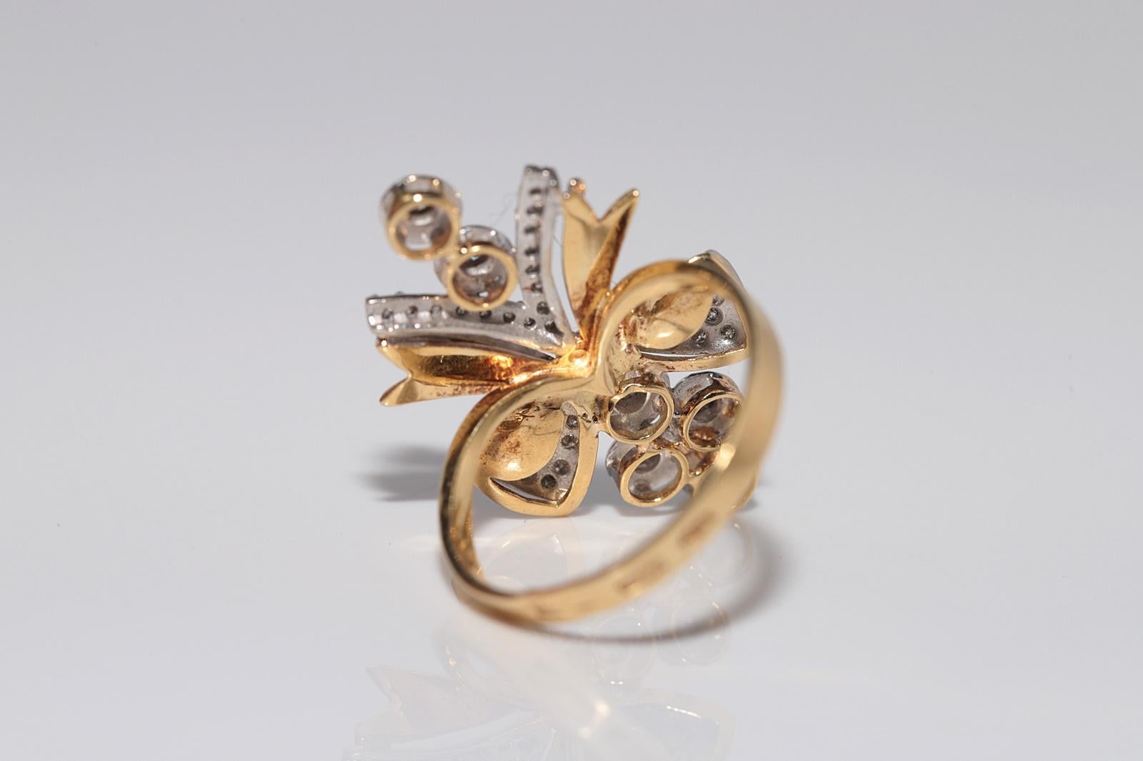 Vintage Circa 1960er Jugendstil Desing 18k Gold Natürlicher Diamant Dekorierter Ring im Angebot 5