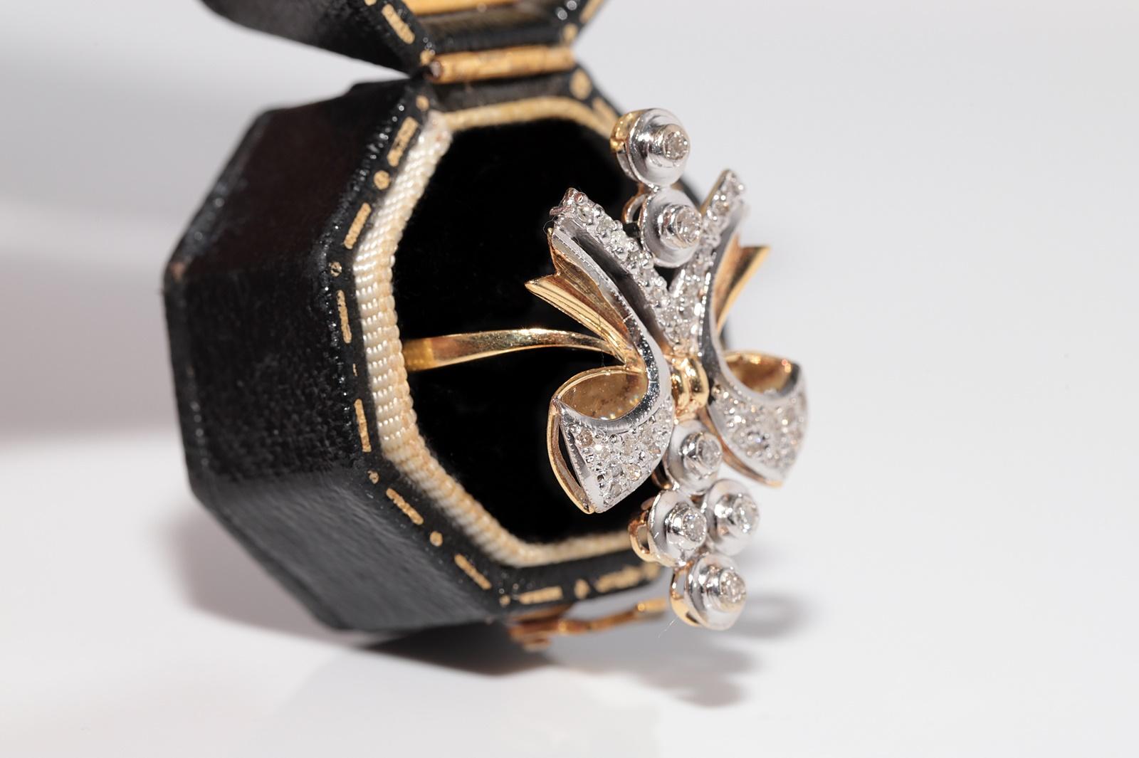 Vintage Circa 1960er Jugendstil Desing 18k Gold Natürlicher Diamant Dekorierter Ring im Angebot 2