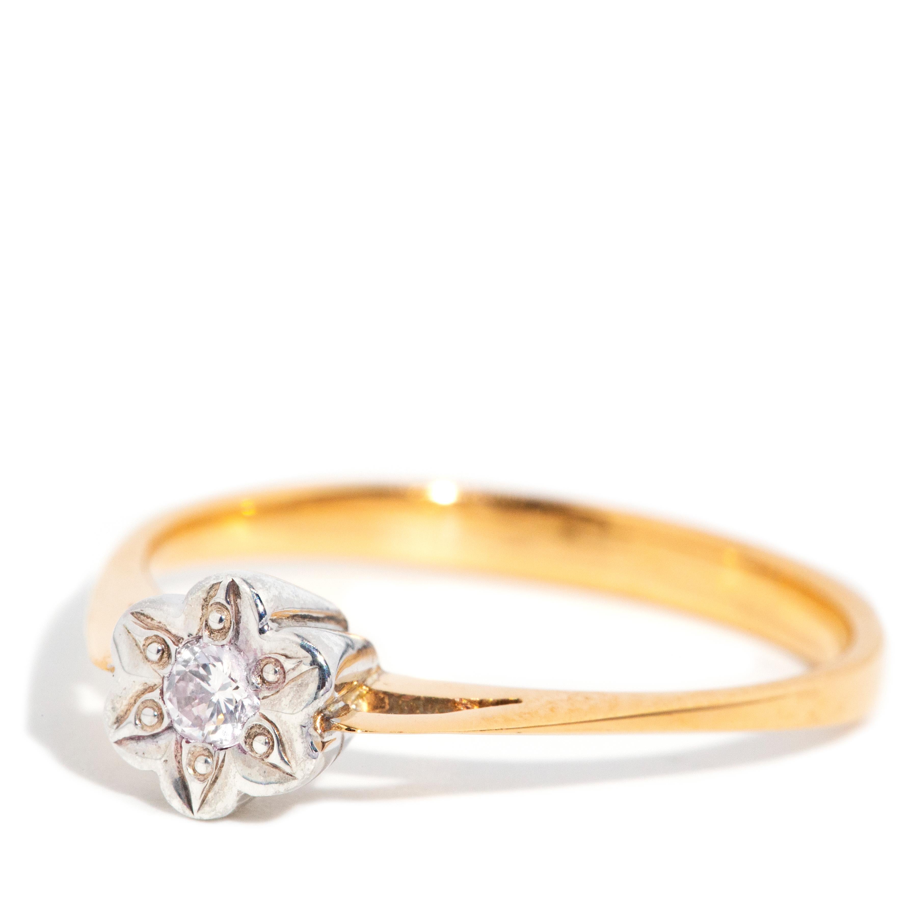 Modern Vintage Circa 1960s Diamond Vintage Flower 18 Carat Yellow & White Gold Ring For Sale