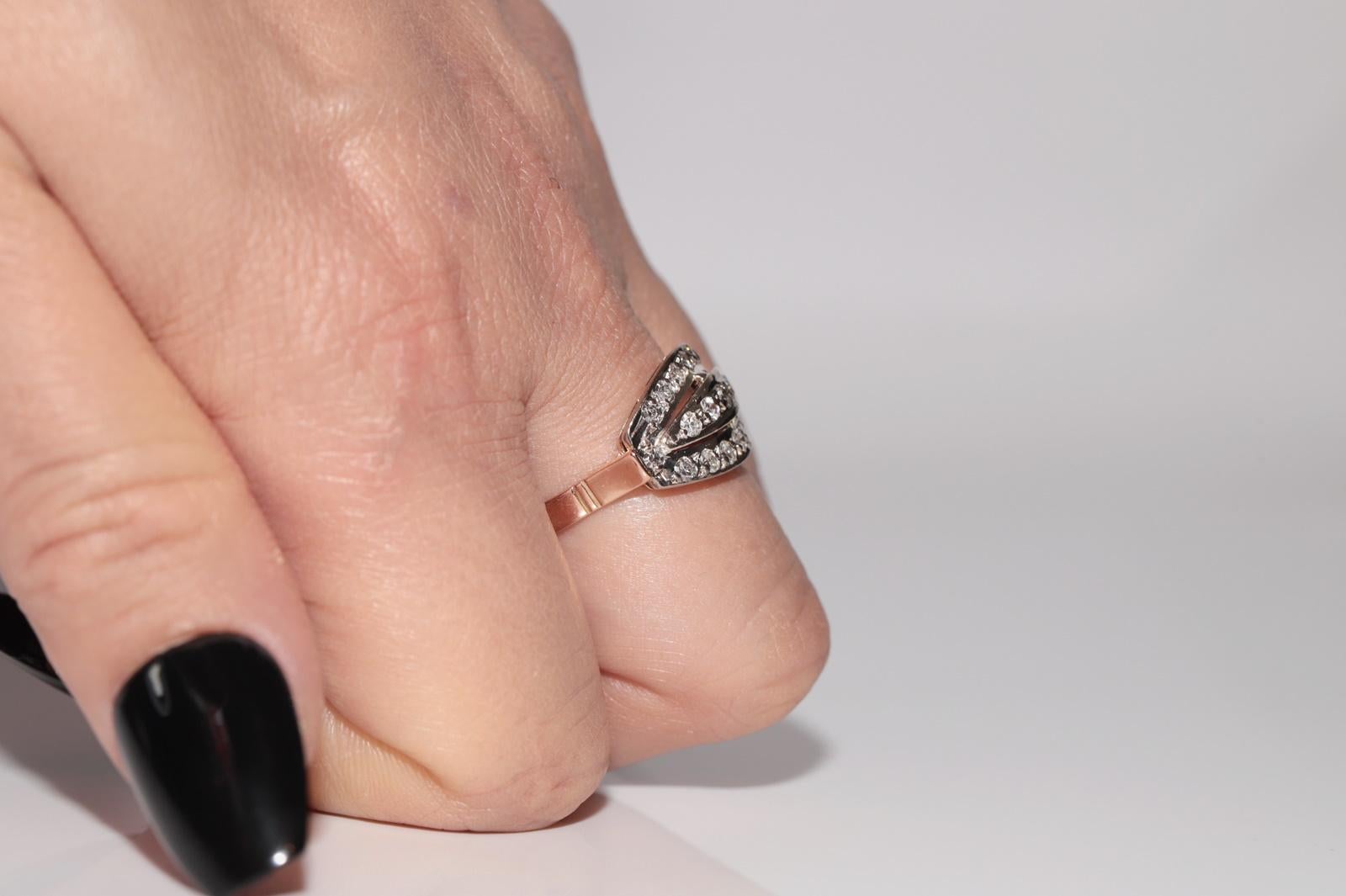 Vintage Circa 1960s Handcrafted 14k Gold Natural Rose Cut Diamond Cluster Ring In Good Condition For Sale In Fatih/İstanbul, 34