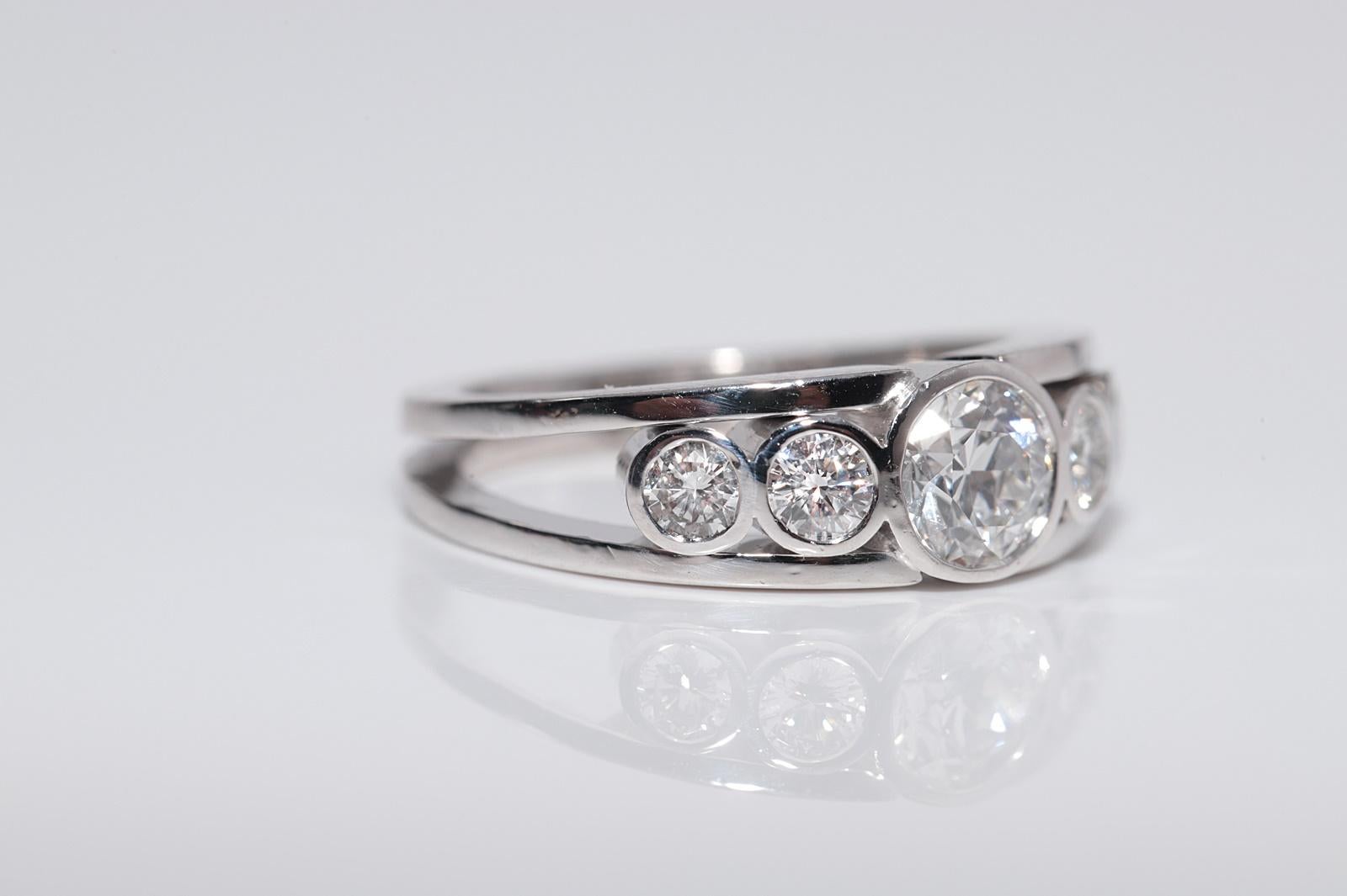 Vintage Circa 1960er Jahre Handgefertigt  18 Karat Gold Natürlicher Diamant Dekorierter Ring mit Diamanten im Zustand „Gut“ im Angebot in Fatih/İstanbul, 34
