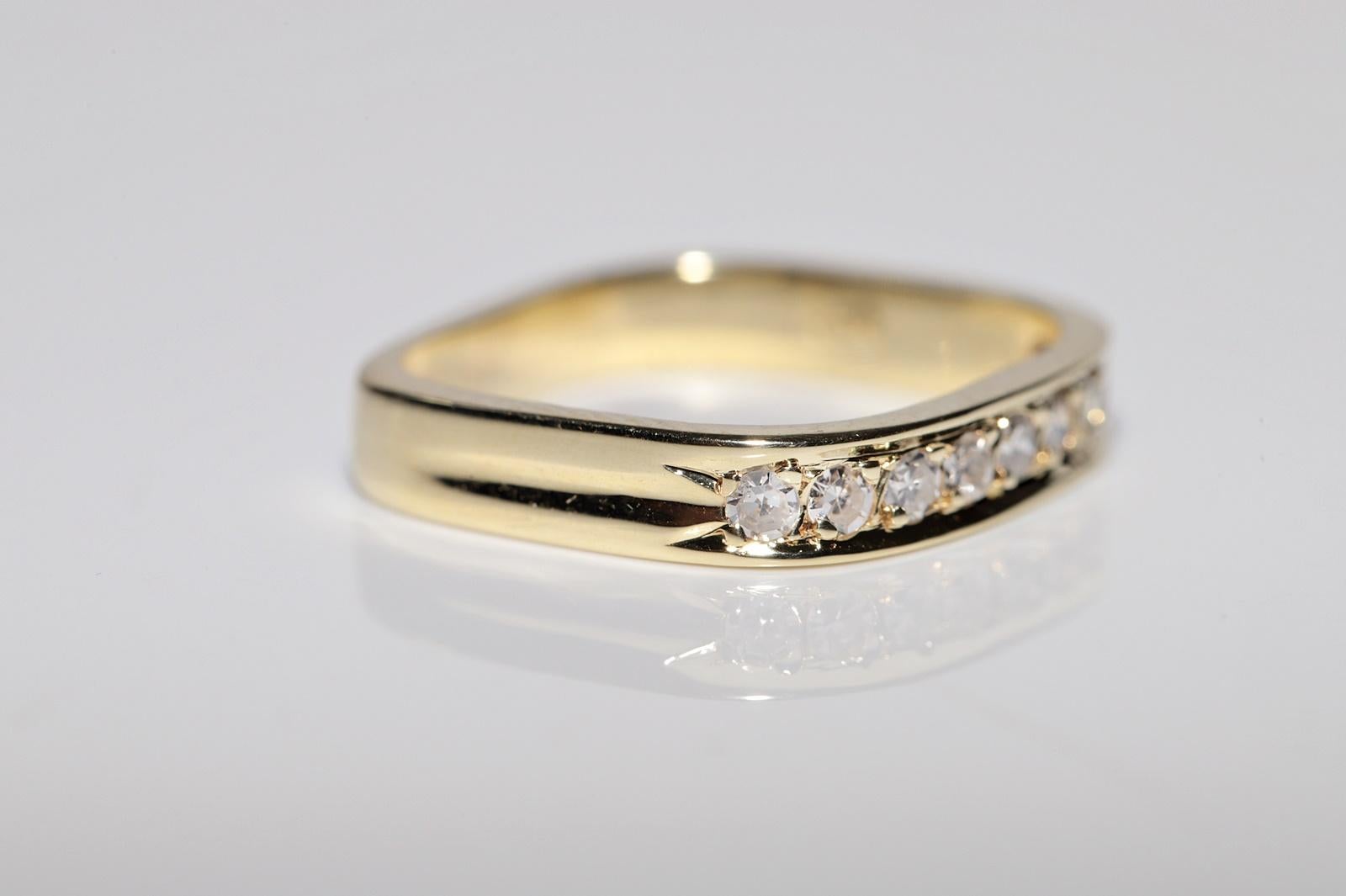 Vintage Circa 1960s Handcrafted 18k Gold Natural Diamond Decorated Band Ring For Sale 3