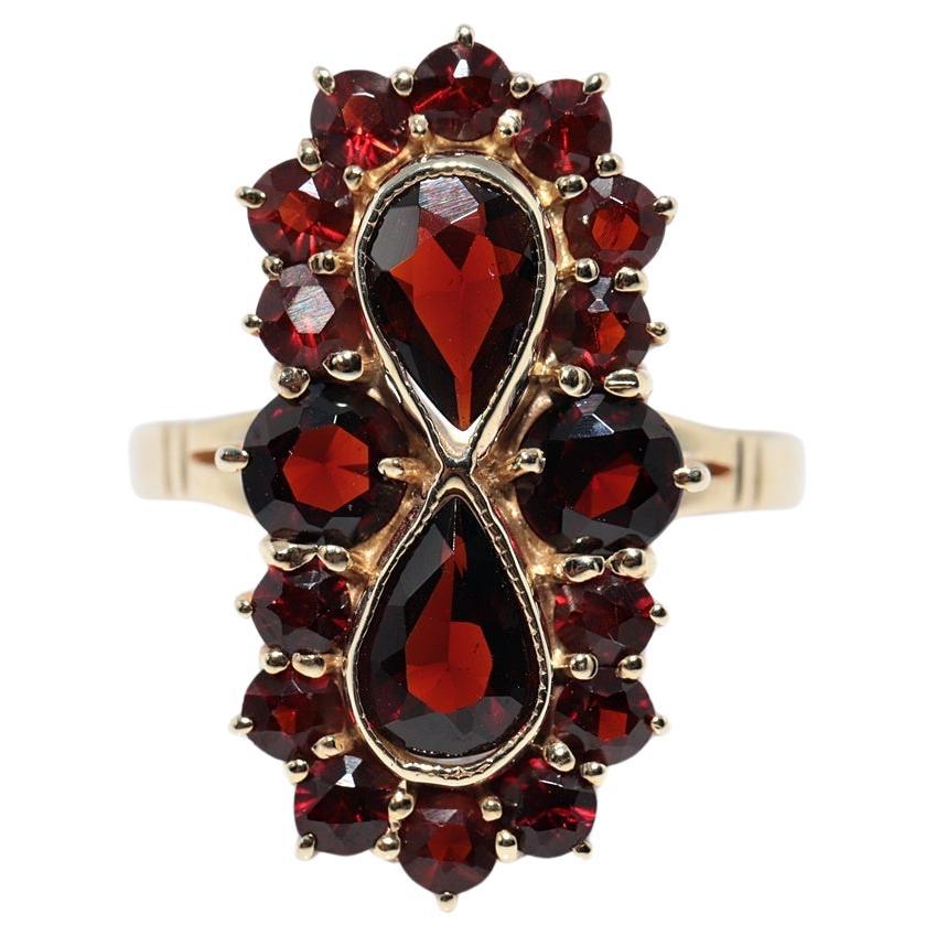 Vintage Circa 1960s Handcrafted 8k Gold Natural Garnet Decorated Ring
