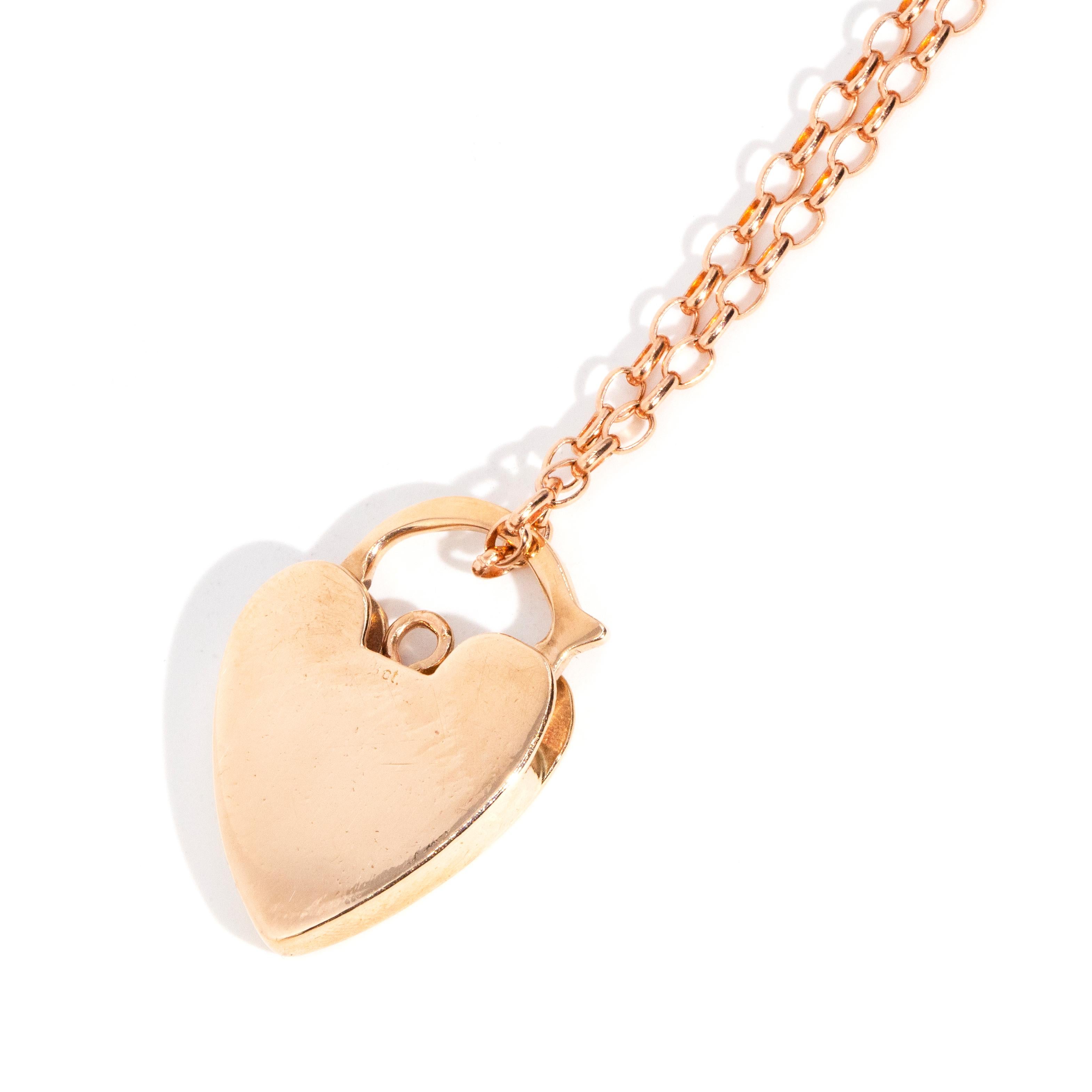 Women's Vintage Circa 1960s Heart Shaped Padlock Pendant & Chain 9 Carat Rose Gold For Sale