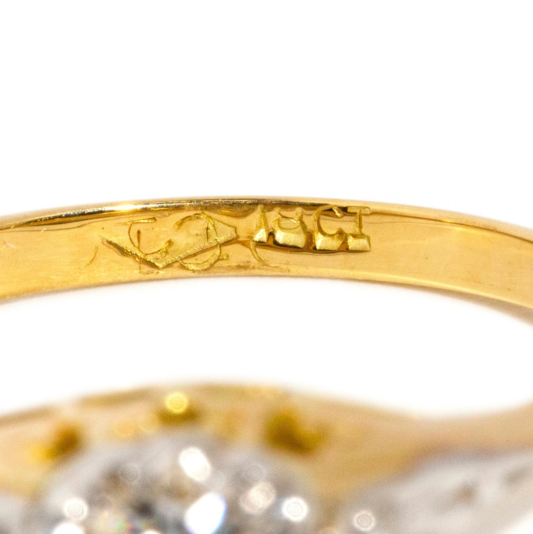 Vintage Circa 1960s Illusion Set Diamond Engagement Ring 18 Carat Yellow Gold For Sale 2