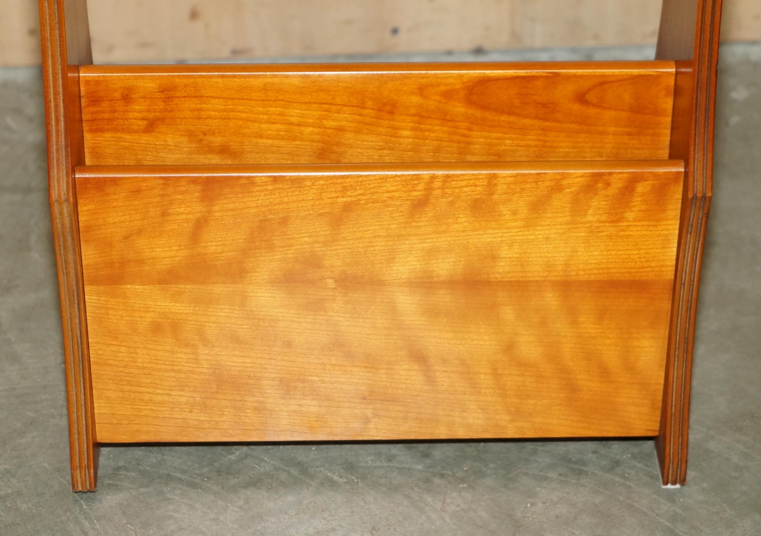 VINTAGE CIRCA 1960's MID CENTURY MODER WALNUT & BURR YEW WOOD MAGAZINE RACK For Sale 2