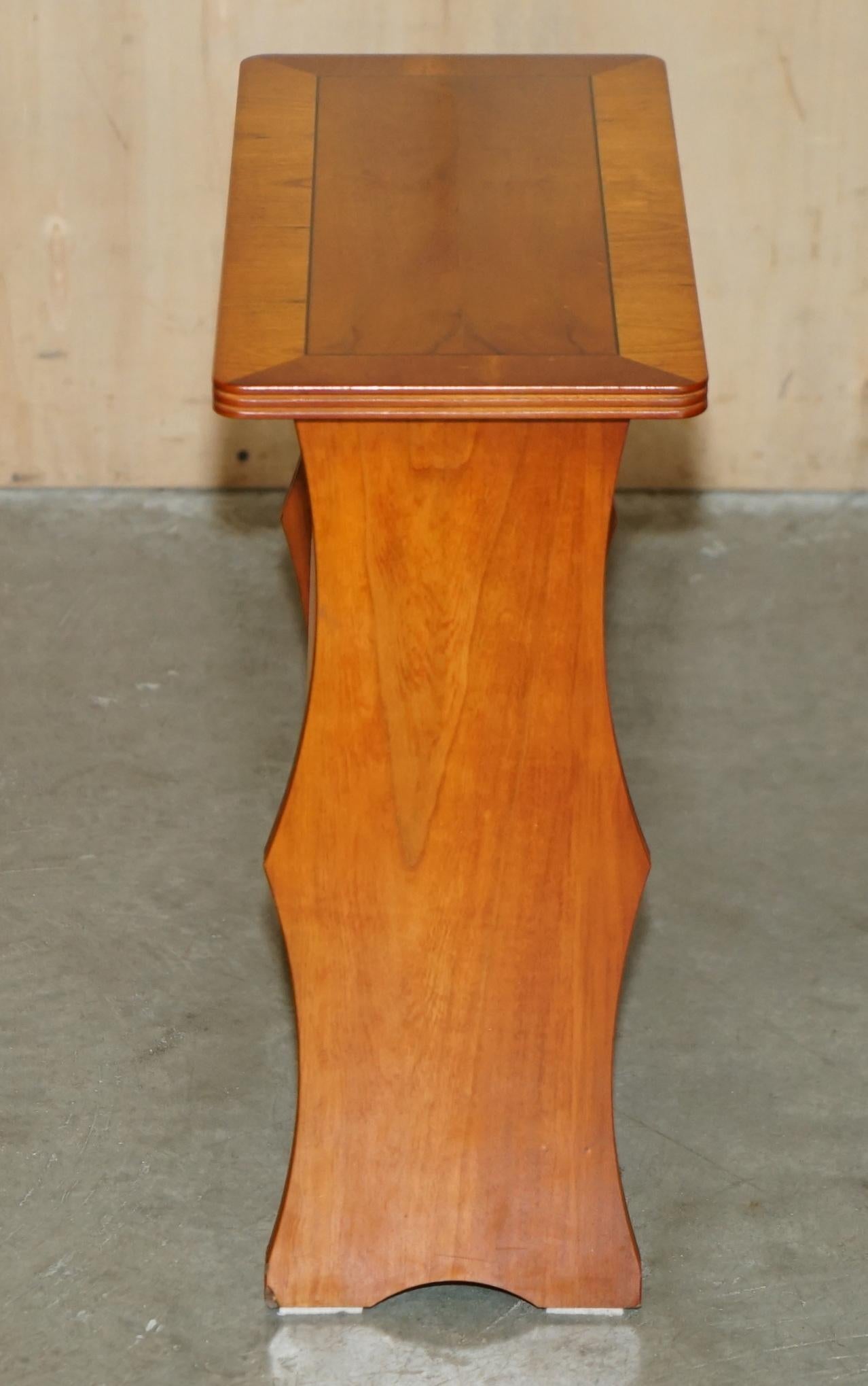 VINTAGE CIRCA 1960's MID CENTURY MODER WALNUT & BURR YEW WOOD MAGAZINE RACK For Sale 3