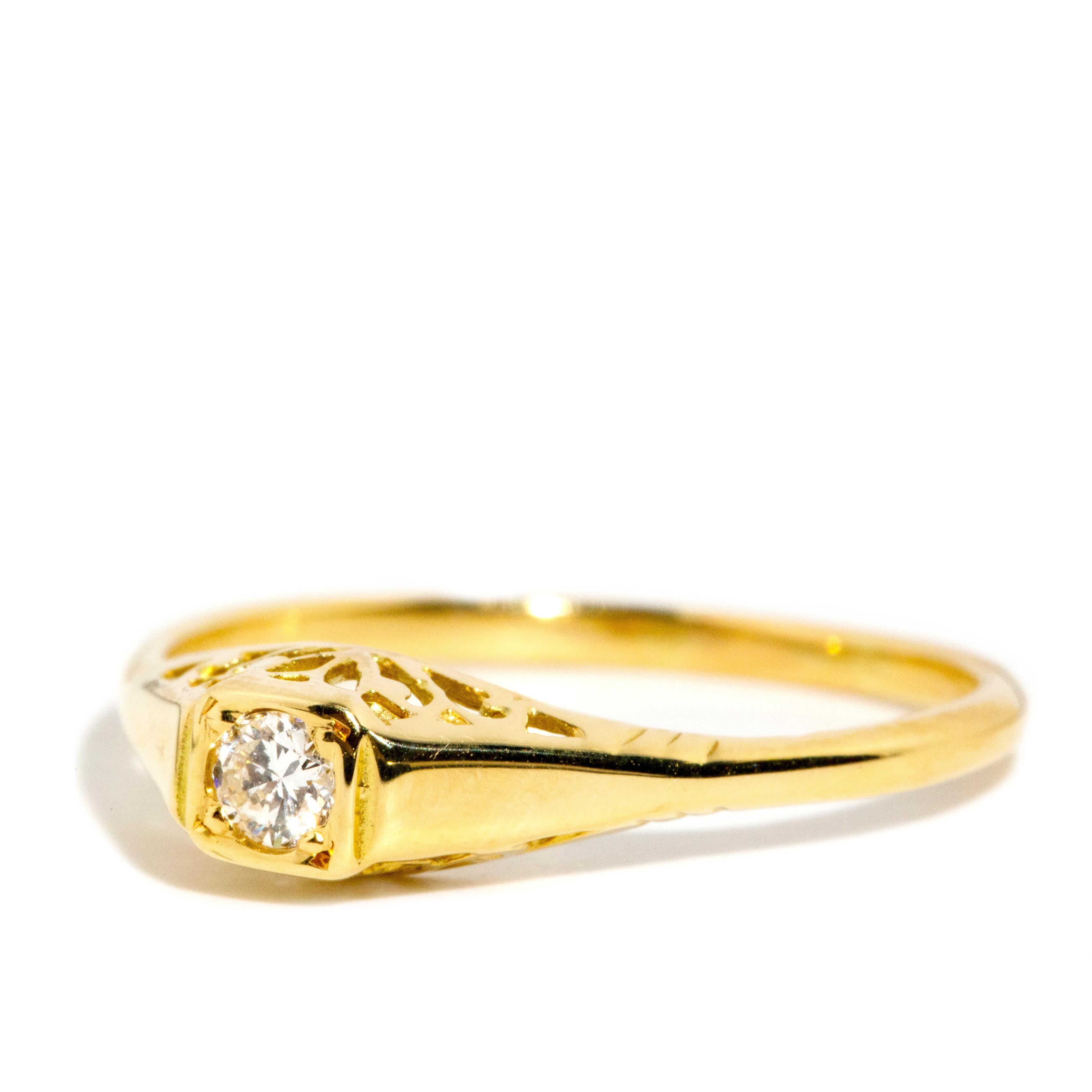 Modern Vintage Circa 1960s Round Brilliant Diamond Filigree Ring 18 Carat Yellow Gold For Sale