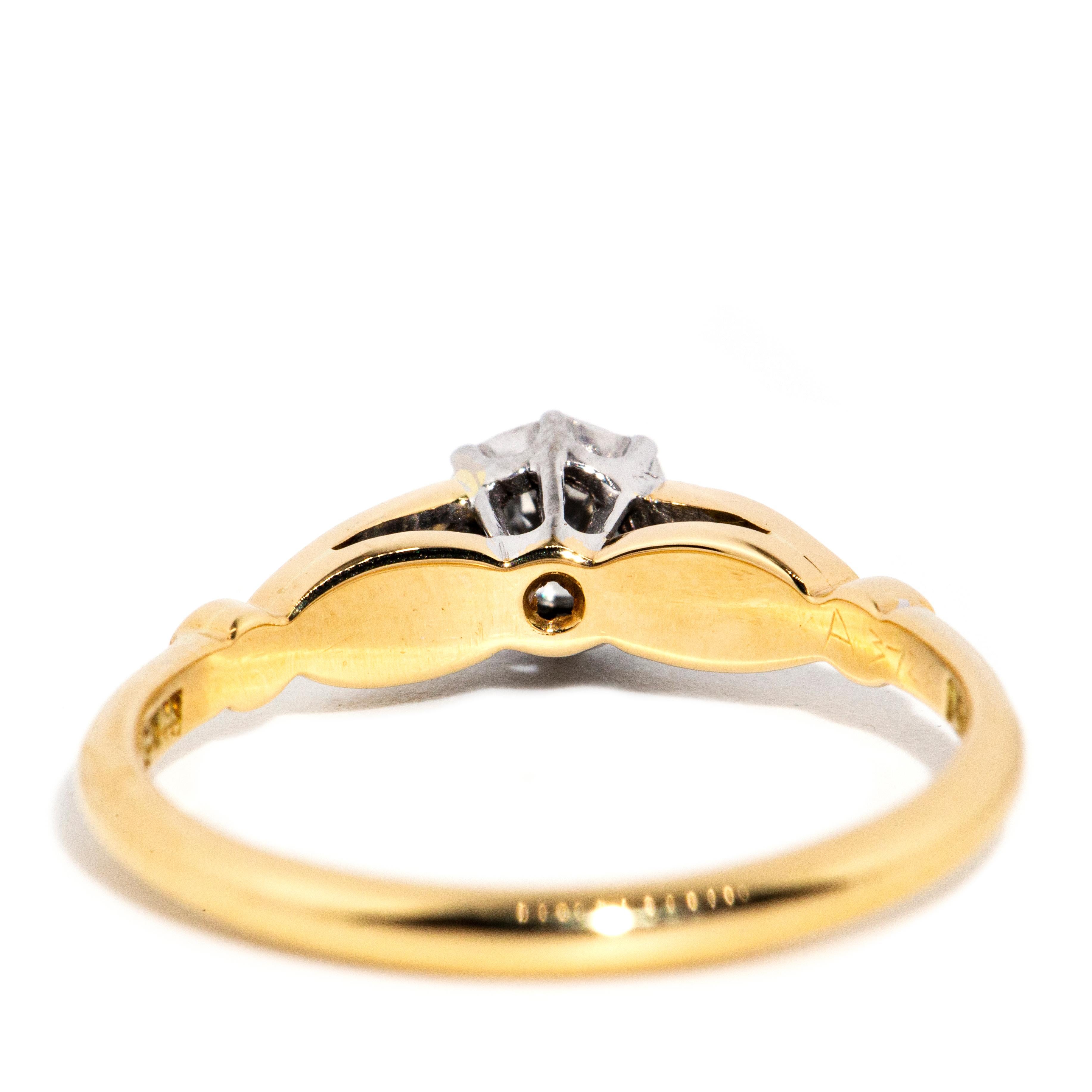 Women's Vintage Circa 1960s Round Brilliant Diamond Solitaire Ring 18 Carat Yellow Gold For Sale