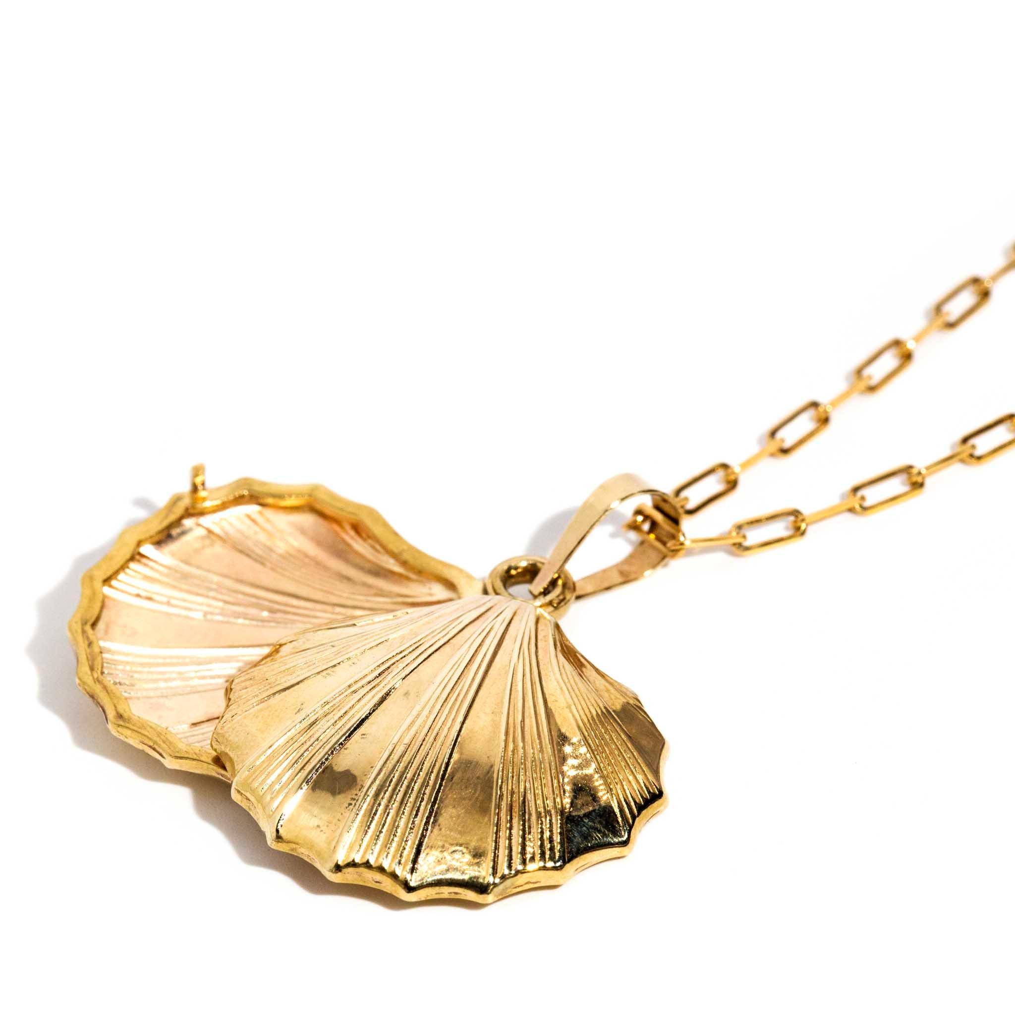 Modern Vintage Circa 1960s Sliding Seashell Textured Locket & Chain 9 Carat Yellow Gold