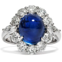 Vintage circa 1965, Certified 6.36 Carat No Heat Sugarloaf Sapphire Cluster Ring