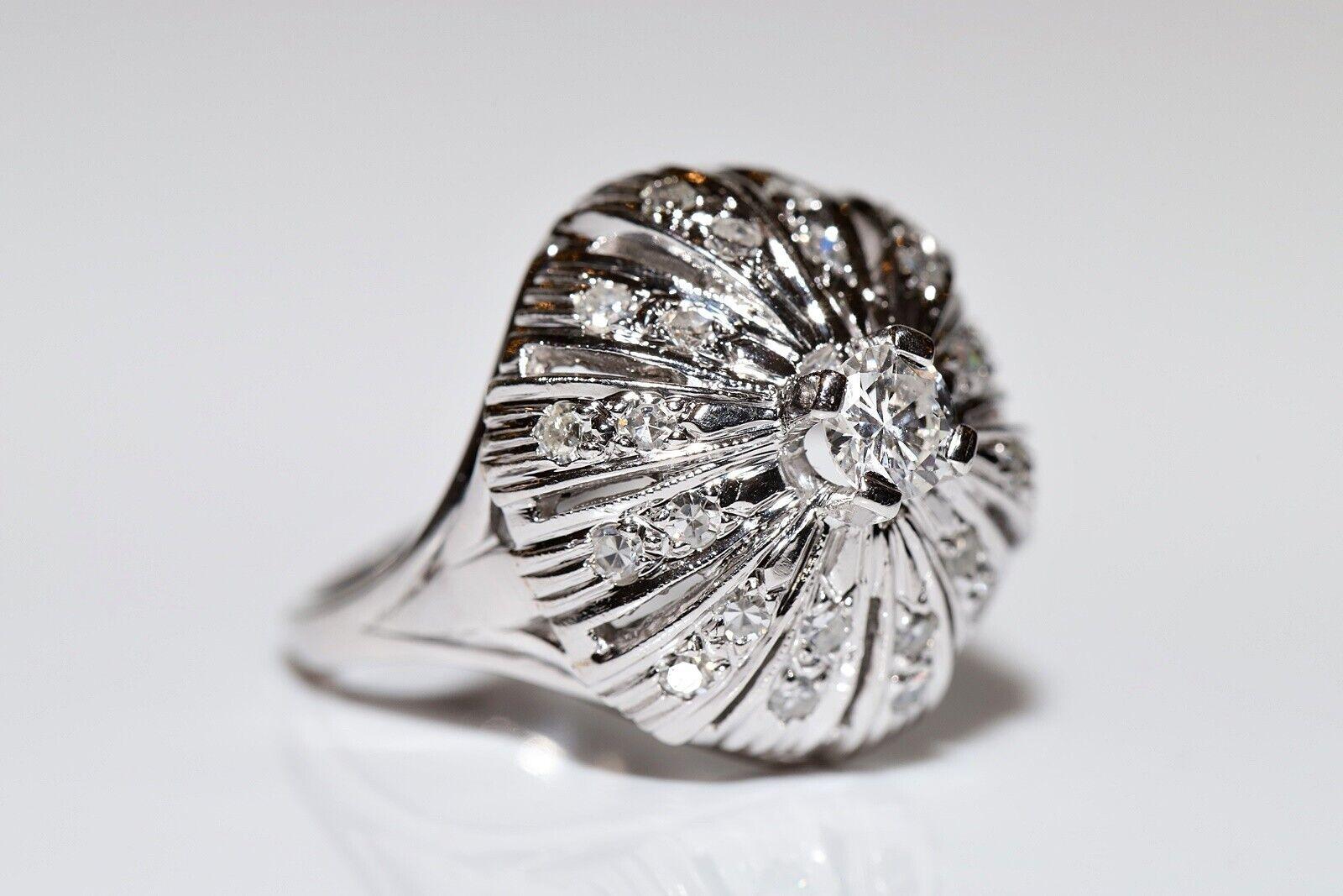 Vintage Circa 1970 14k White Gold Natural Diamond Decorated Ring In Good Condition For Sale In Fatih/İstanbul, 34