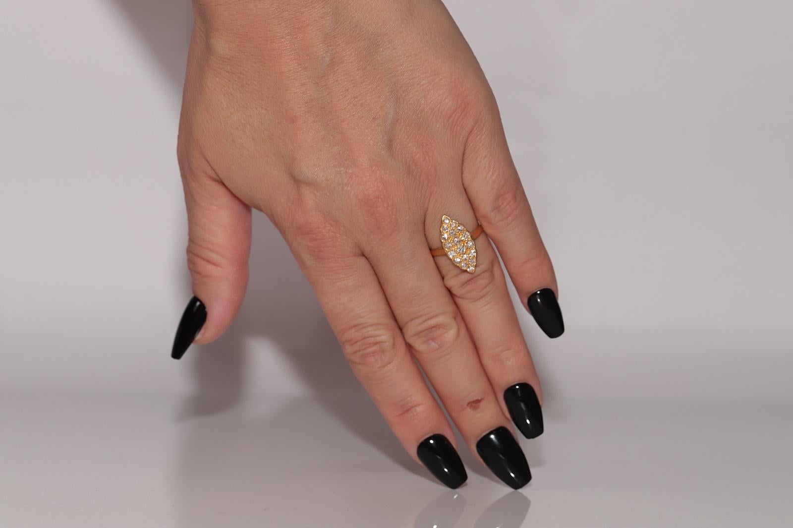 Anello Navette decorato con diamanti naturali in oro 20k, CIRCA 1970 in vendita 6