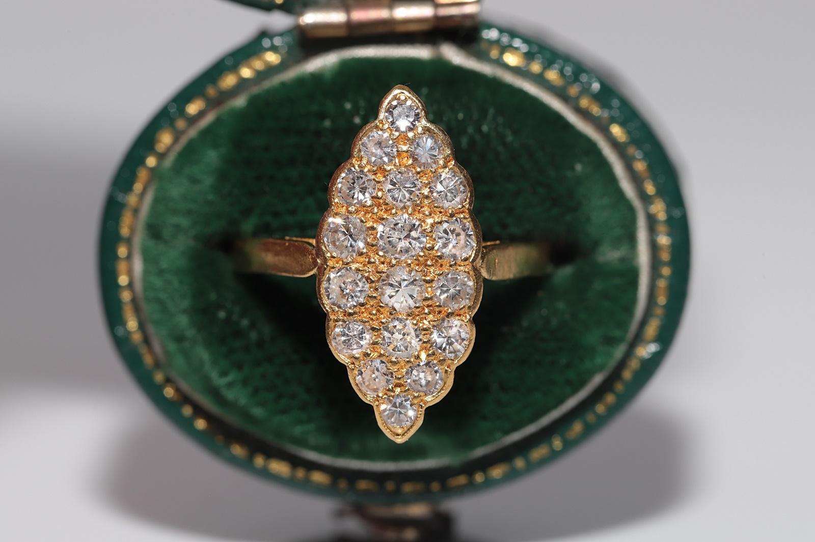 In ottime condizioni.
Il peso totale è di 3,8 grammi.
Totalmente è un diamante da 0,55 ct.
Il diamante ha un colore G-H-I e una purezza vs-s1-s2.
La misura dell'anello è US 5.75 
Possiamo realizzare qualsiasi dimensione.
La scatola non è