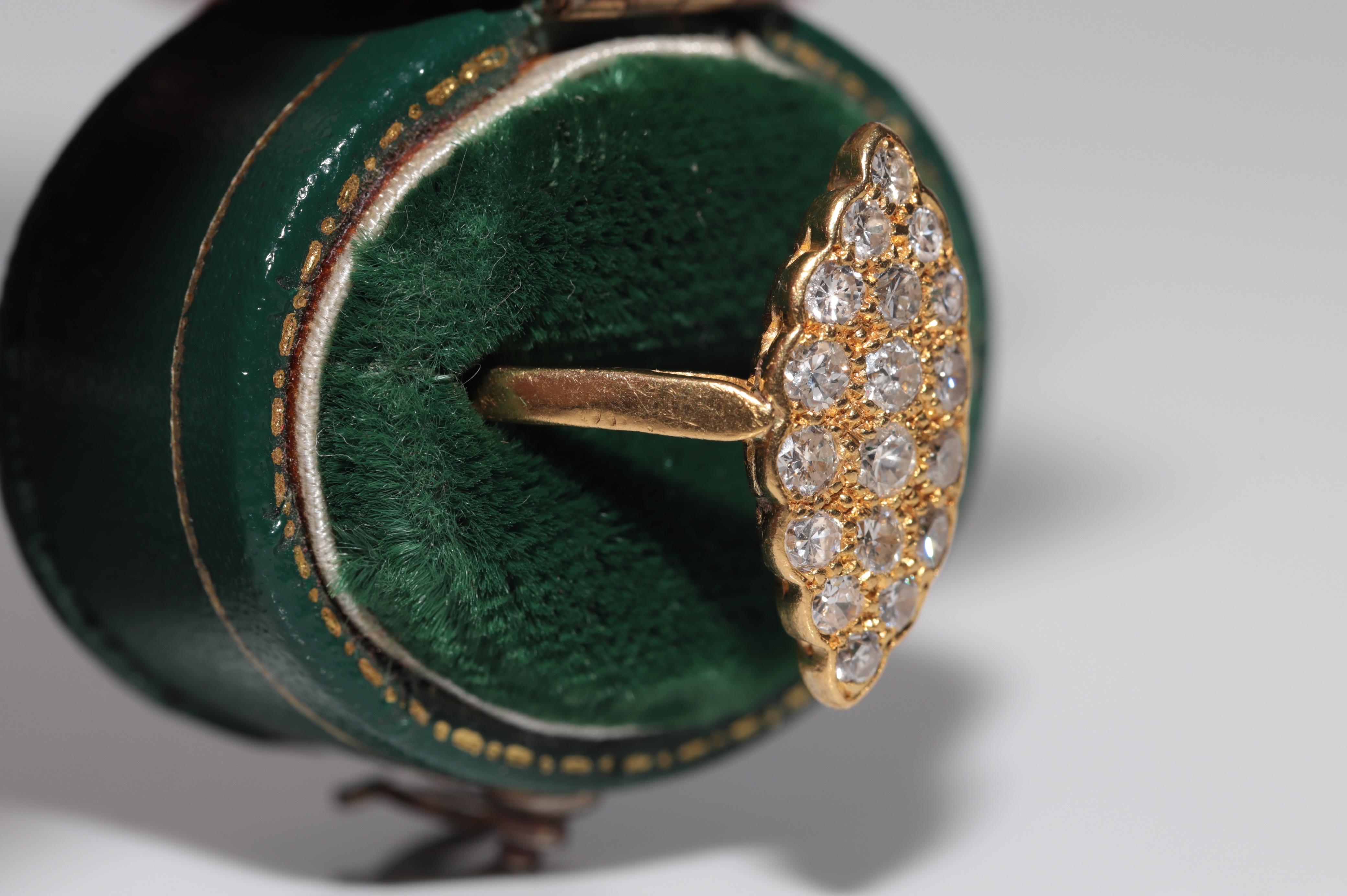 Rétro Anello Navette decorato con diamanti naturali in oro 20k, CIRCA 1970 in vendita