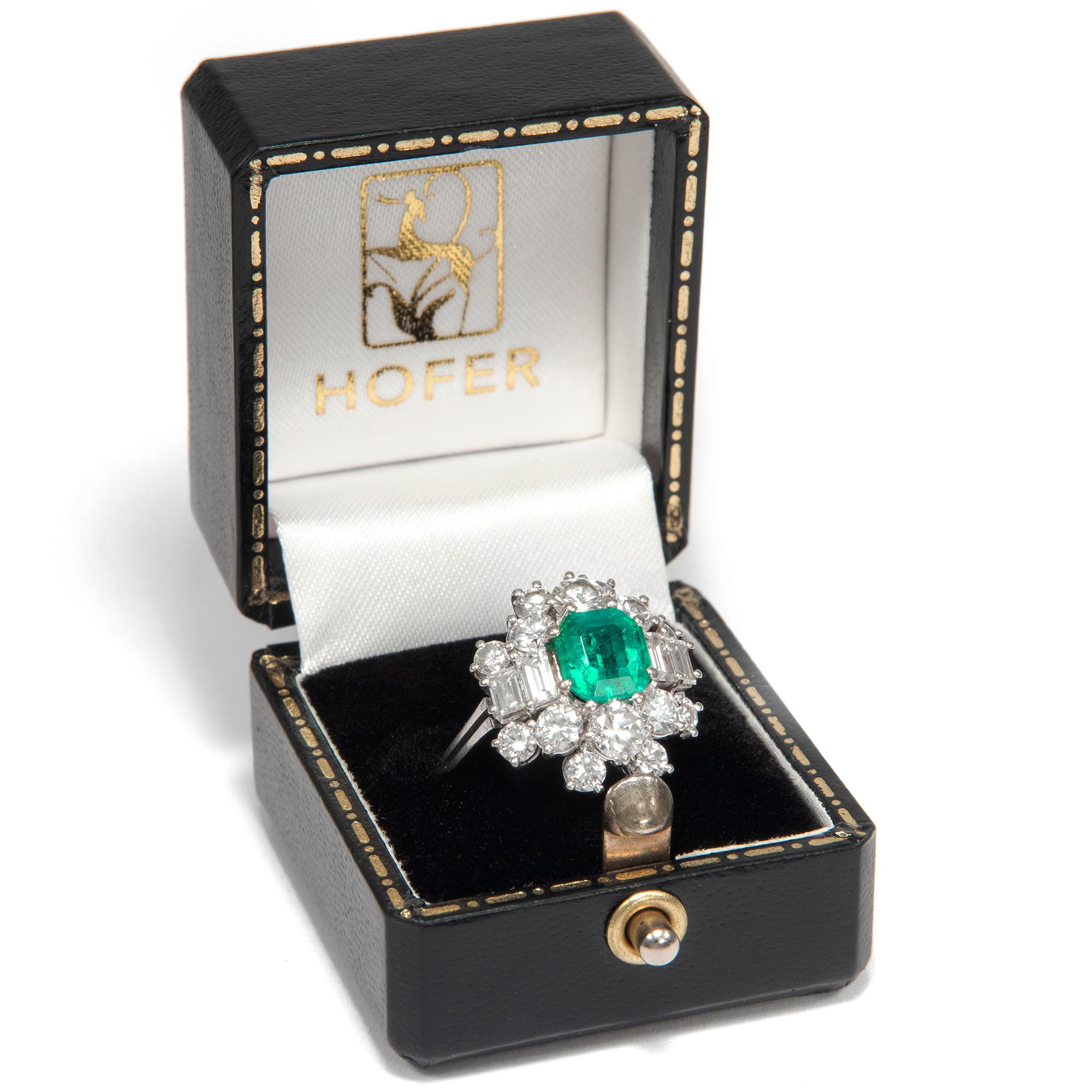 Vintage circa 1970, Certified Emerald Diamond White Gold Cocktail Cluster Ring For Sale 2