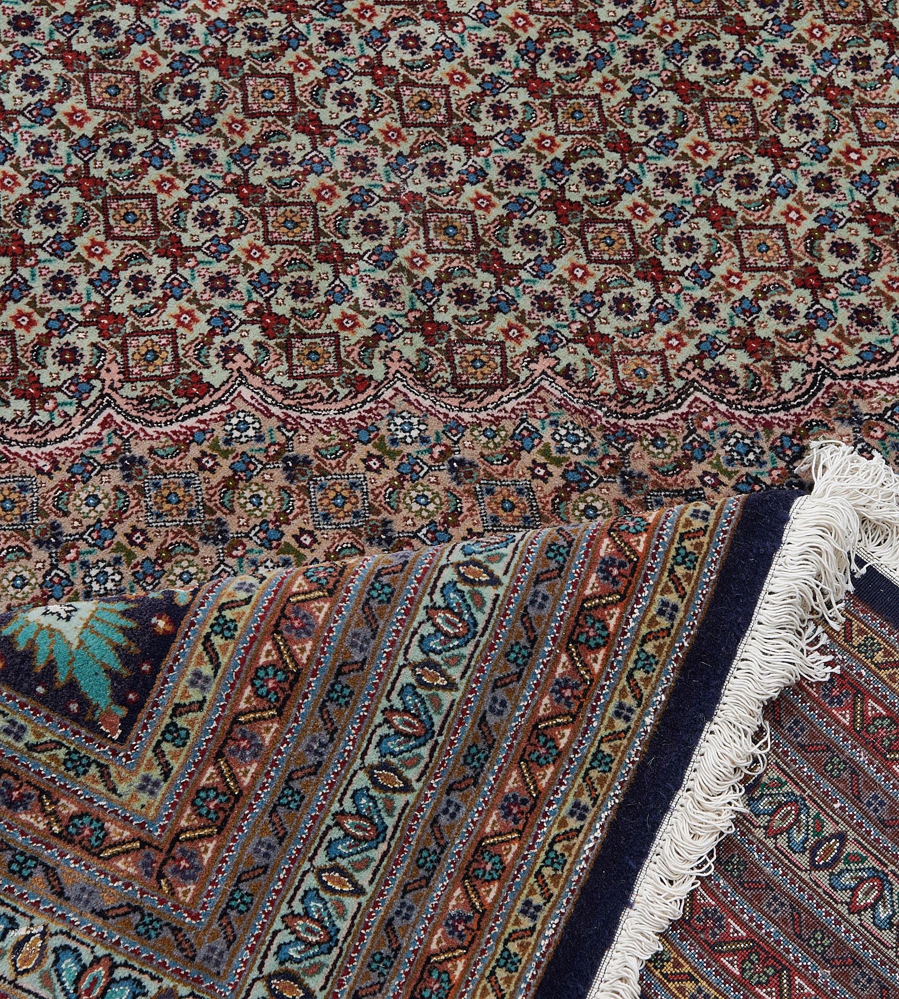 Tappeto persiano Tabriz annodato a mano vintage del 1970 circa in vendita 3