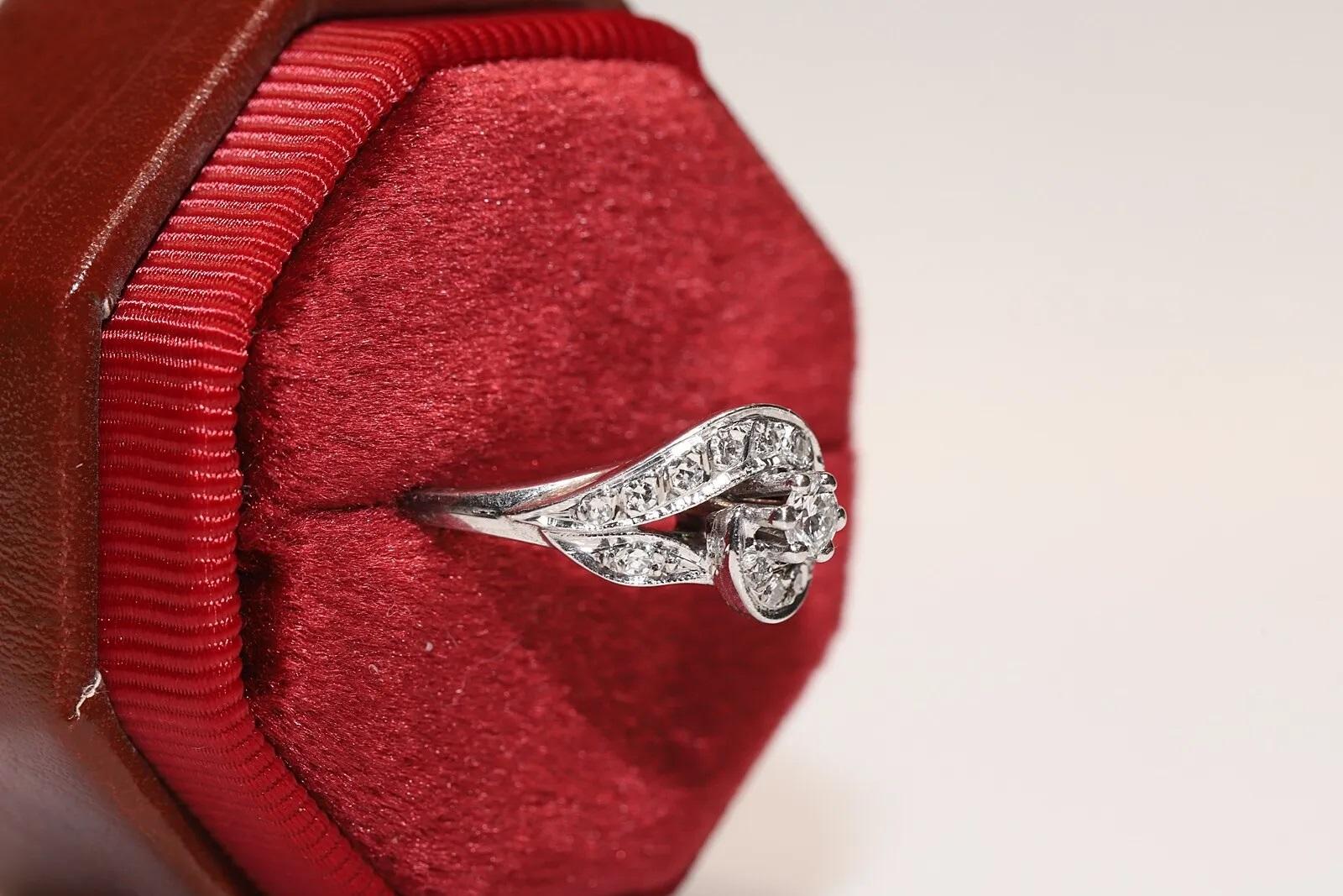 Vintage CIRCA 1970er 10k Weißgold Natürlicher Diamant Verzierter Ring im Angebot 4