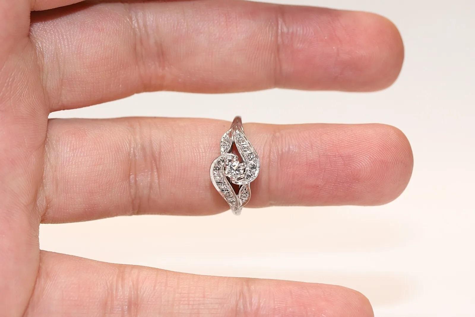 In sehr gutem Zustand.
Das Gesamtgewicht beträgt 5 Gramm.
Totally is diamond about  0,50 ct.
Der Diamant hat die Farbe G-H und die Reinheit vs-vvs.
Ringgröße ist US 6.7 
Wir können jede Größe herstellen.
Säure getestet, um 14k echtes Gold zu