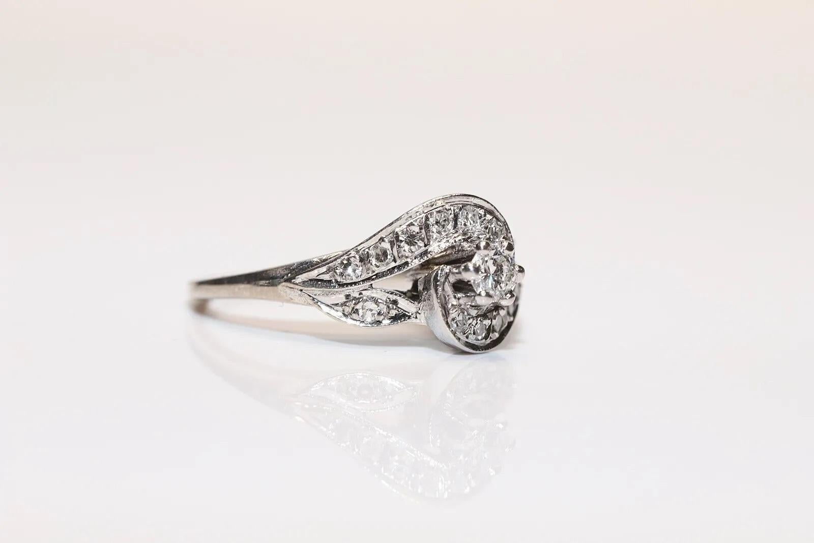 Vintage CIRCA 1970er 10k Weißgold Natürlicher Diamant Verzierter Ring im Angebot 1