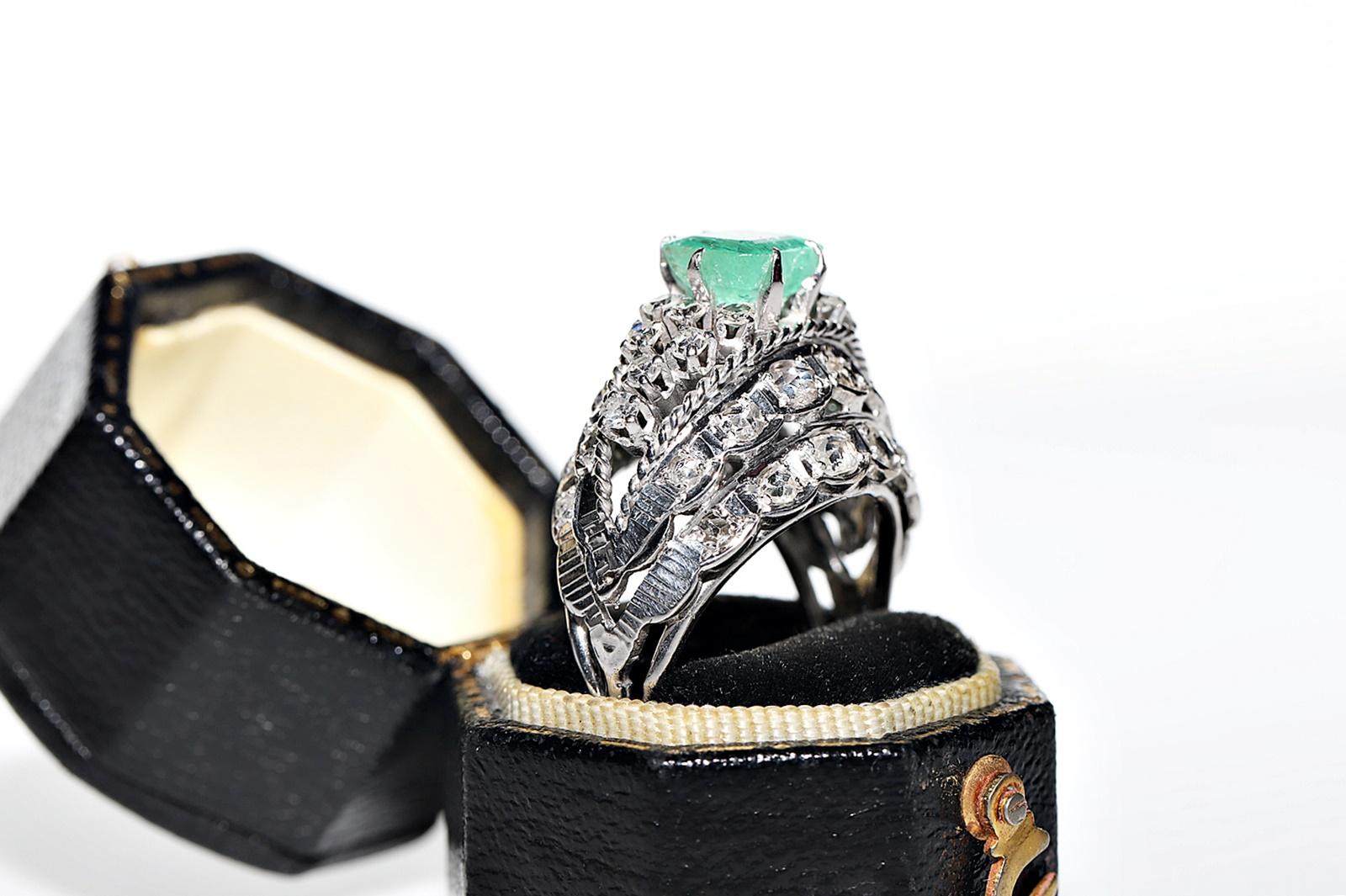 Retro Vintage Circa 1970s 12k Gold Natural Diamond And Emerald Decorated Strong Ring For Sale