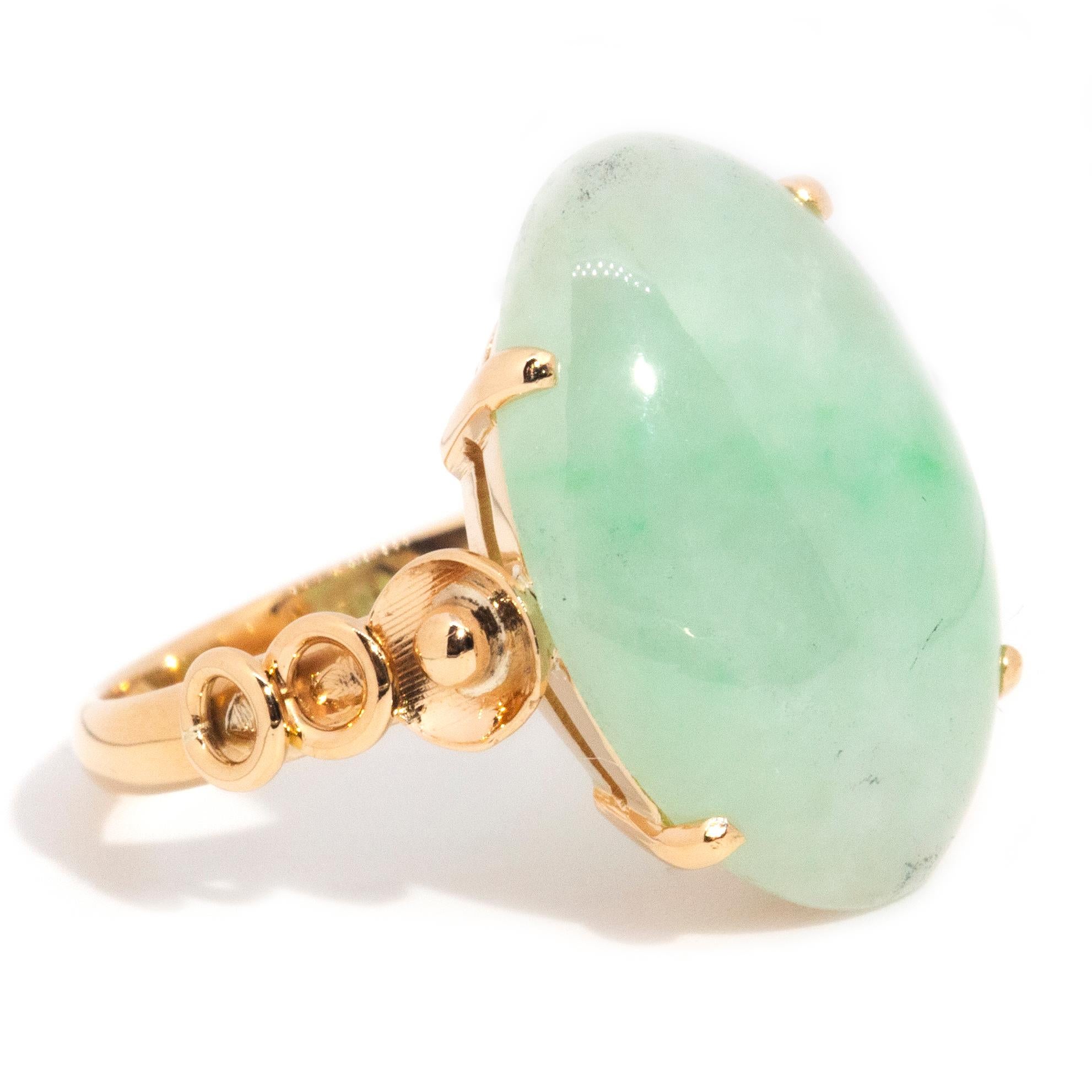 14 Karat Gold Hellgrüner Cabochon-Schliff Jadeit Jade-Ring, ca. 1970er Jahre (Moderne)