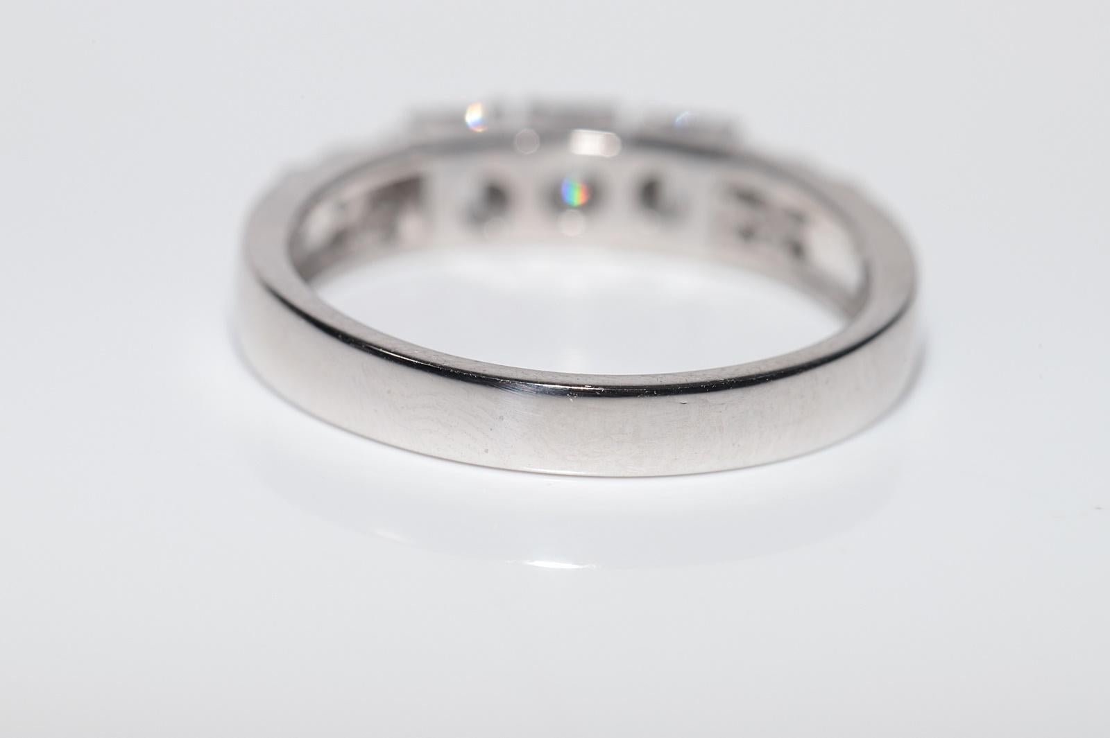 Vintage Circa 1970er Jahre 14k Gold Natürlicher Baguette-Schliff Diamant Dekorierter Ring im Angebot 5